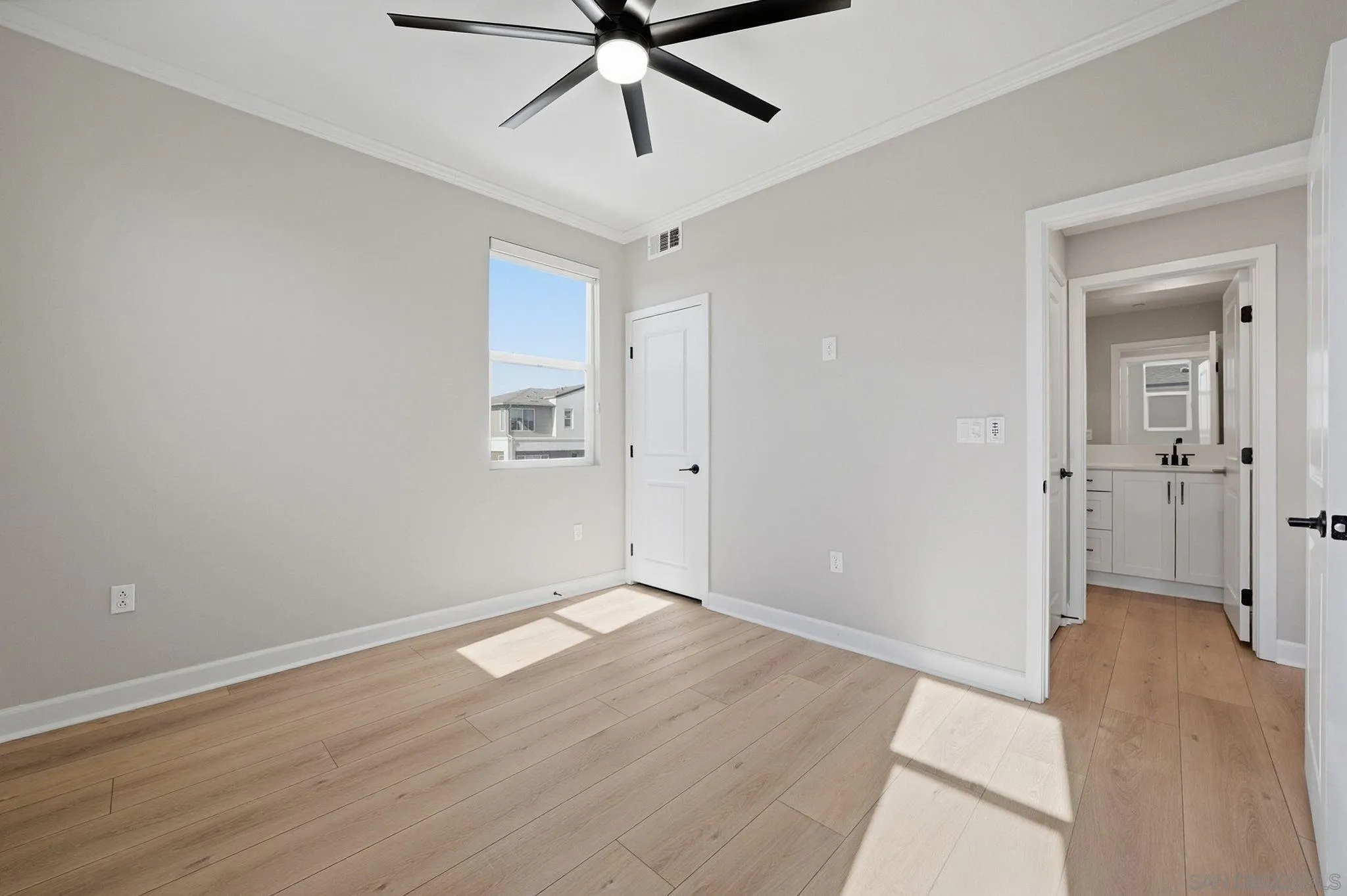 Photo #32: 260002816 Listing: Photo #32