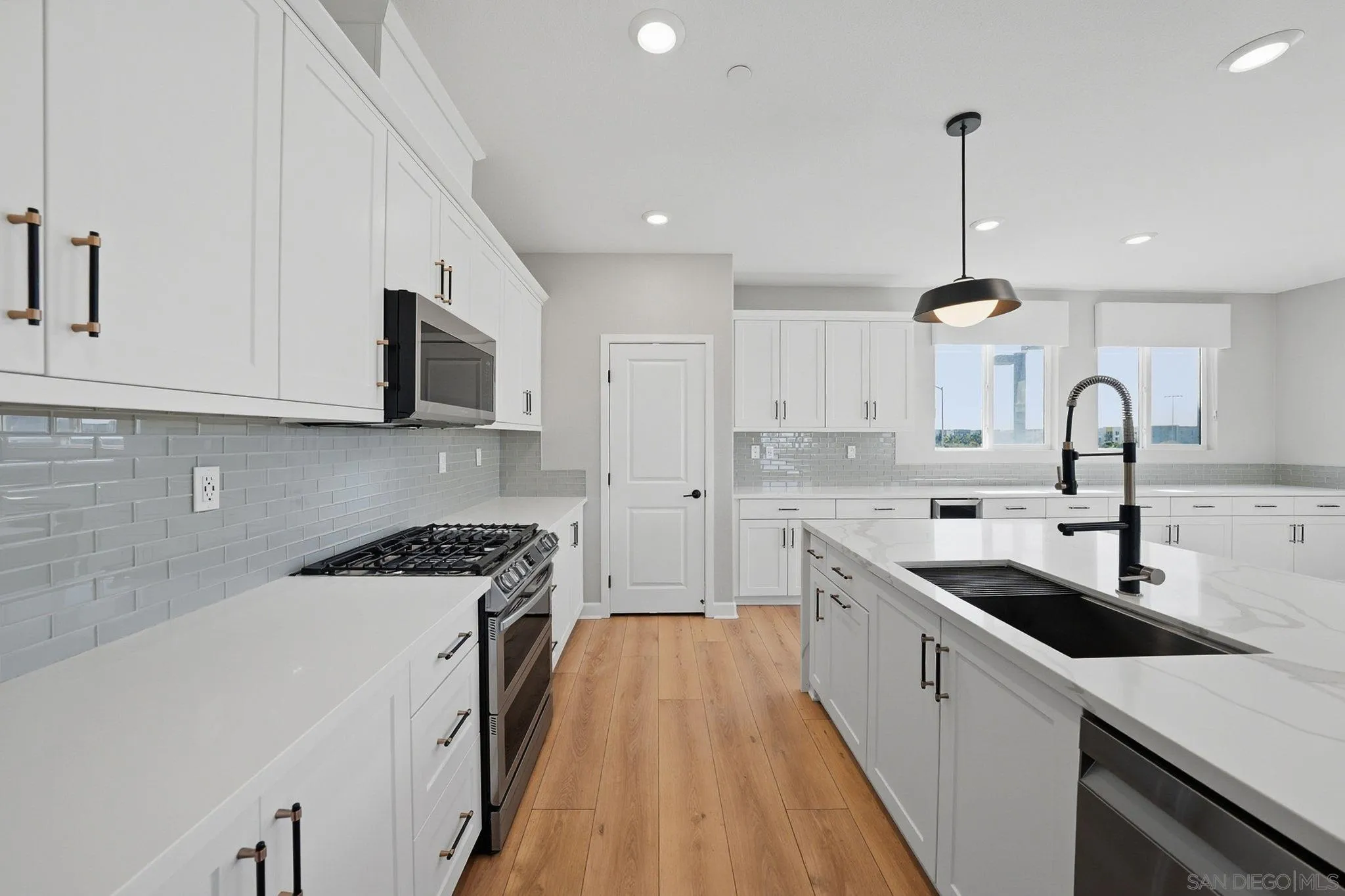 Photo #16: 260002816 Listing: Photo #16