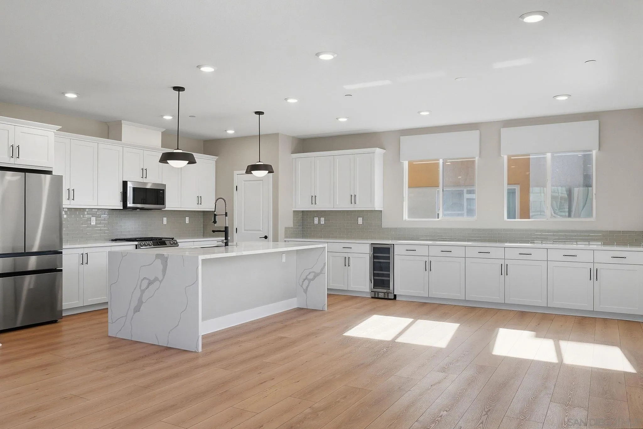 Photo #1: 260002816 Listing: Photo #1