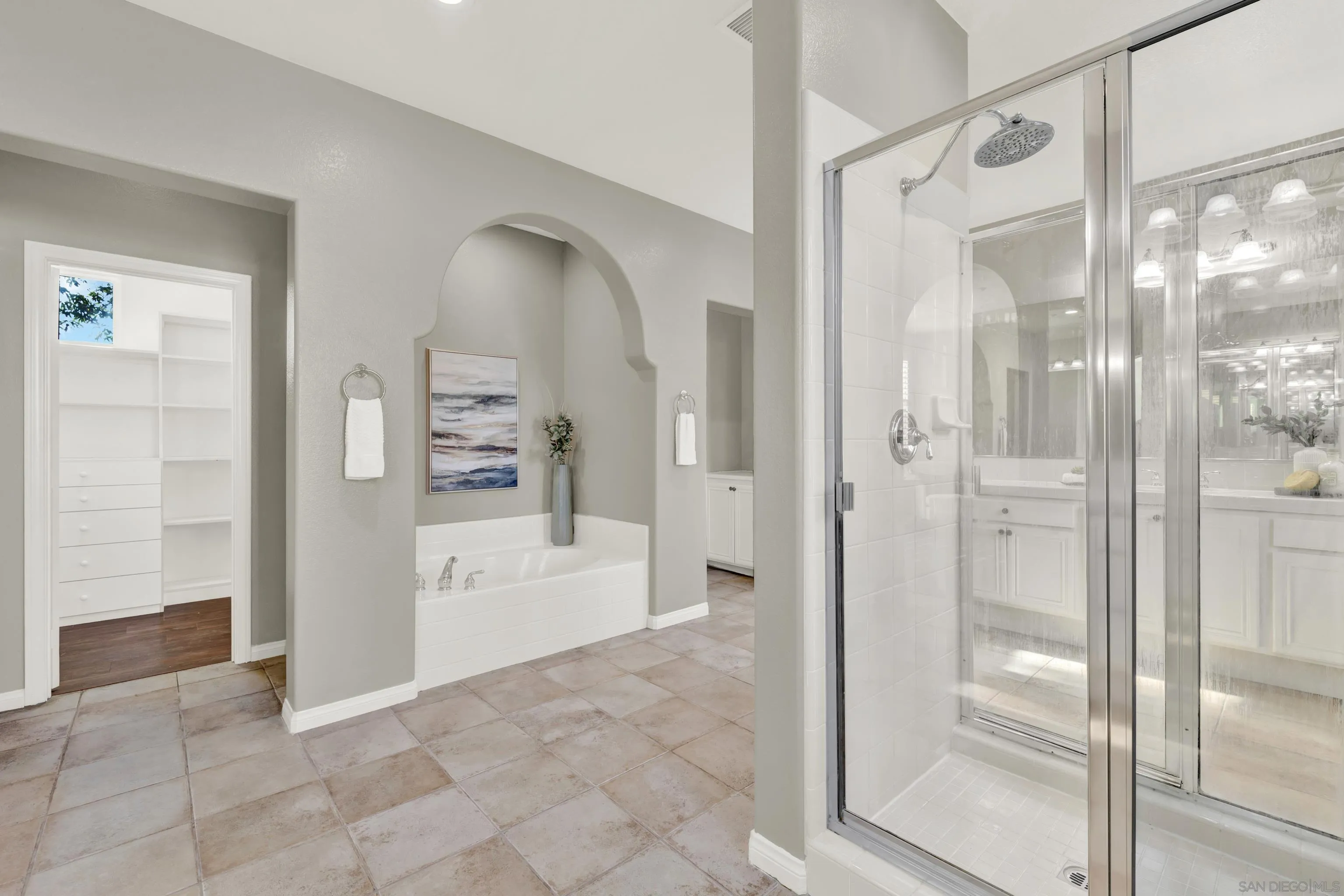 https://cdn.realtyfeed.com/cdn/127/260002822/2ed24e718a9b05a543558b951dad20c5.webp
