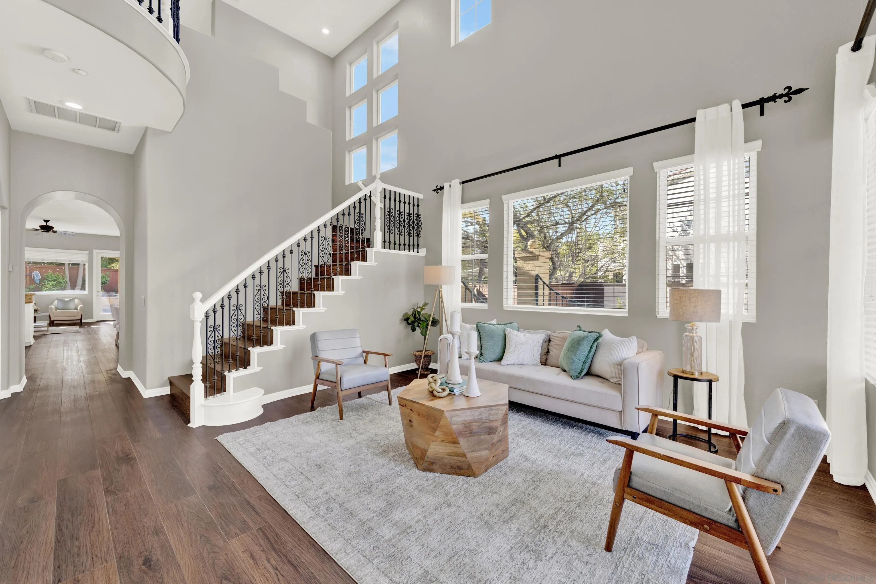 https://cdn.realtyfeed.com/cdn/127/260002822/35d522ba3021a44142a3022eb6ee6550.webp