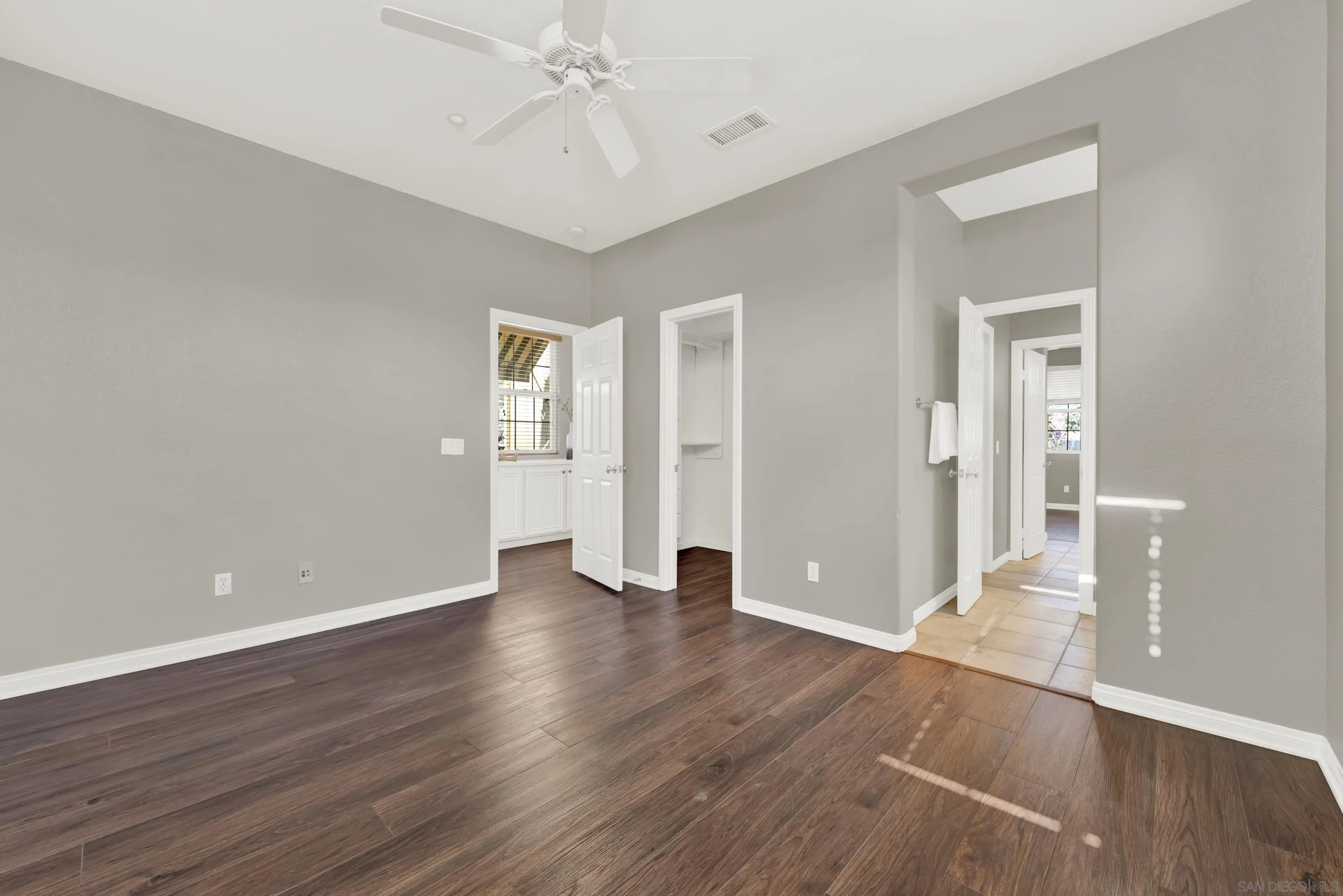 https://cdn.realtyfeed.com/cdn/127/260002822/61b30b12e3e3be7b3837ee733fb1ba72.webp