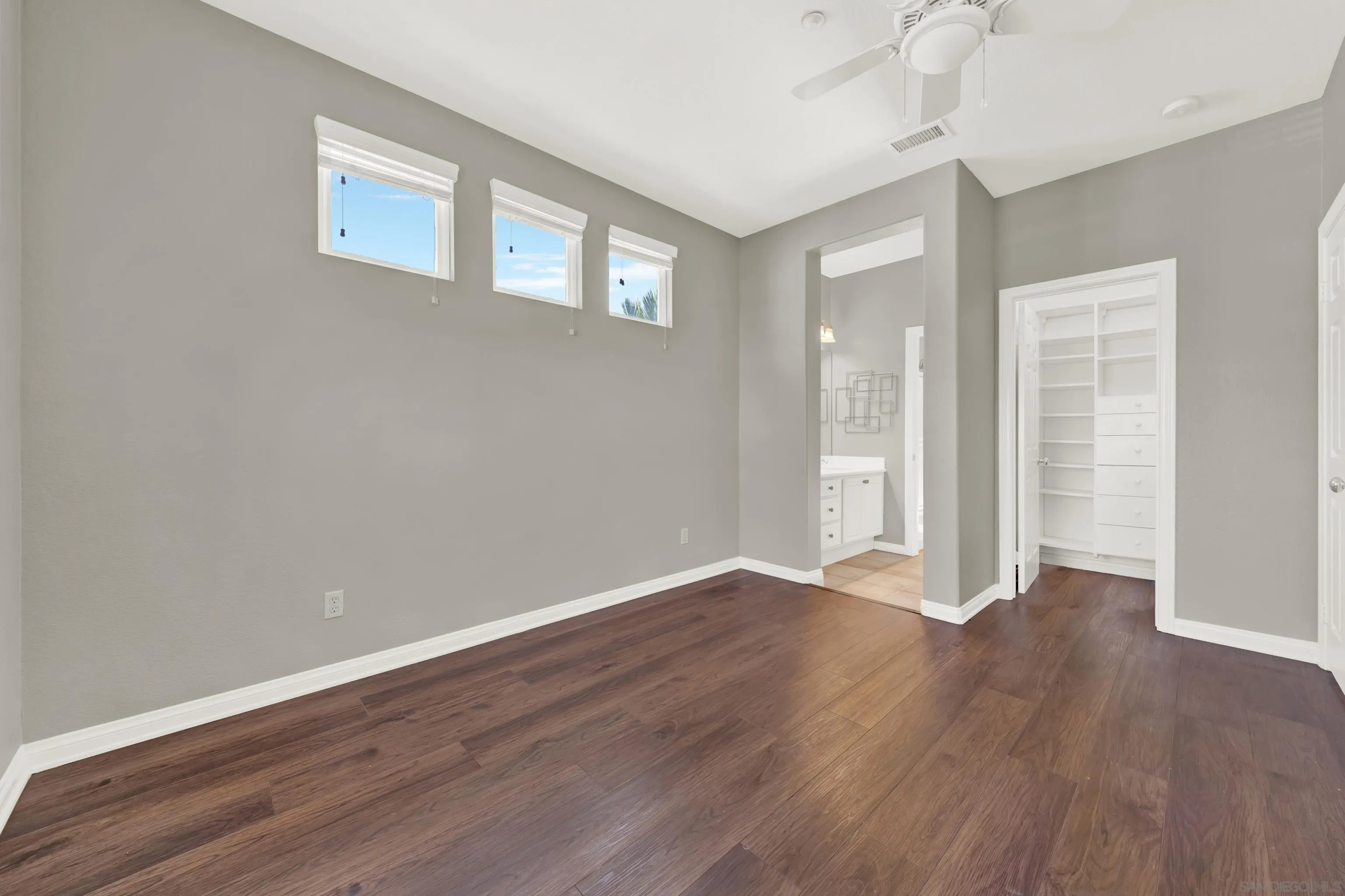 https://cdn.realtyfeed.com/cdn/127/260002822/f514fb96ca957a86e9dd8006b7abf458.webp