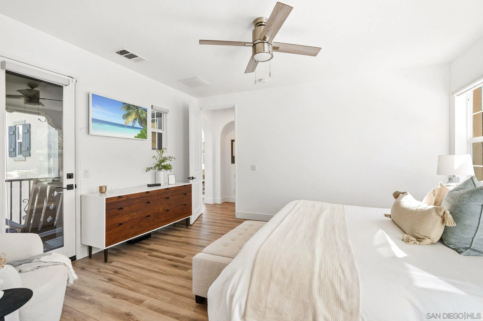 https://cdn.realtyfeed.com/cdn/127/260002823/90cb4a78e2db0a04b0d21e36630c1e94.webp