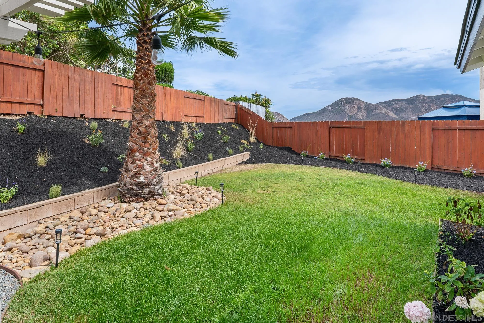 https://cdn.realtyfeed.com/cdn/127/260002825/d9c61dfc86f76a5c396b175598609e00.webp