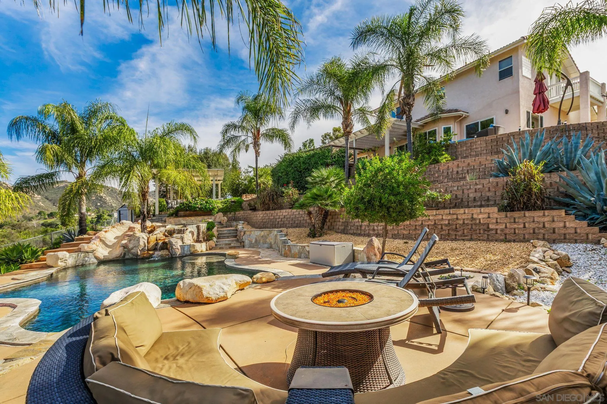 https://cdn.realtyfeed.com/cdn/127/260002826/76cea0f656deaa410e17cf0a98605830.webp