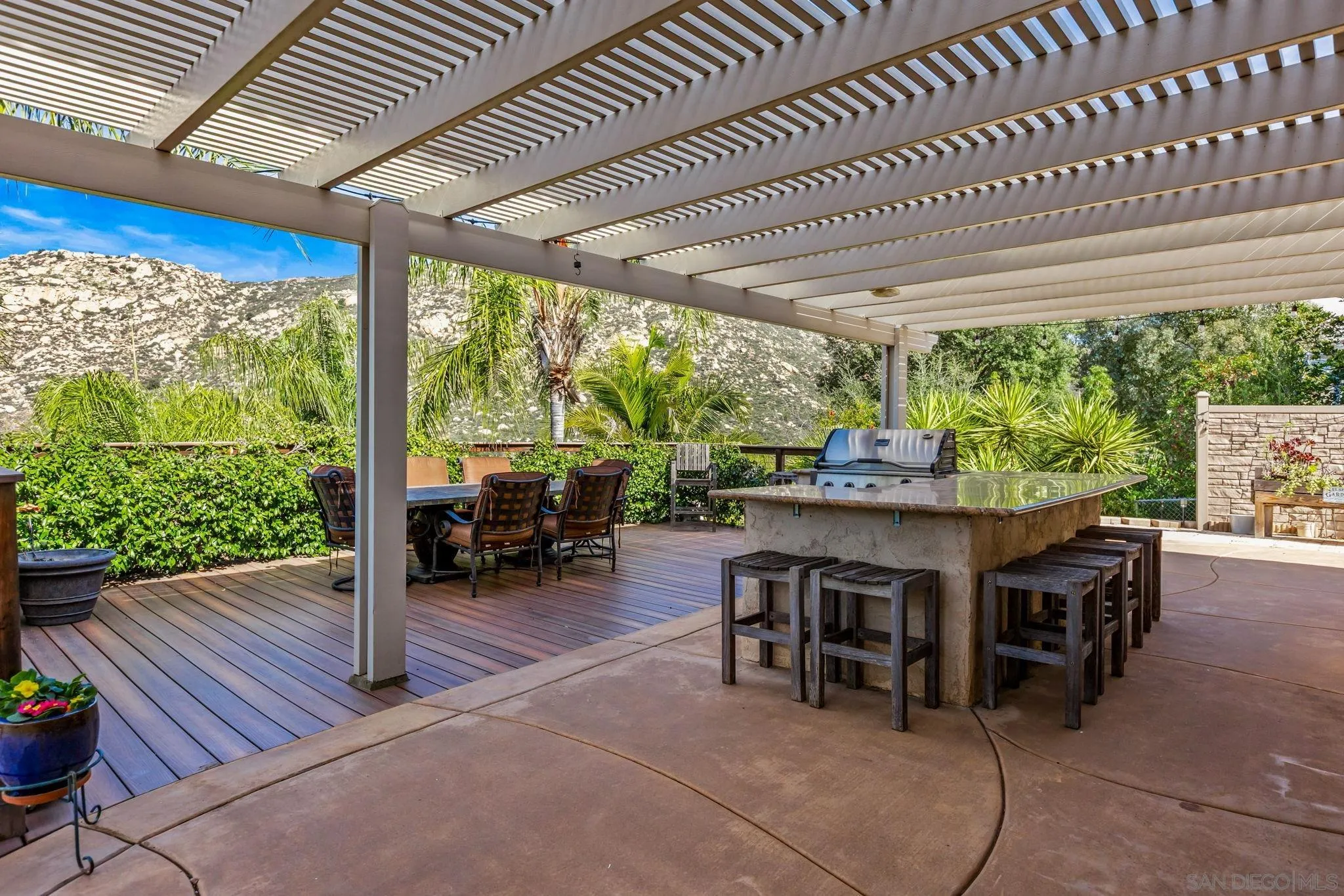 https://cdn.realtyfeed.com/cdn/127/260002826/c9636a340a53c2aff4d49070025dd0ef.webp
