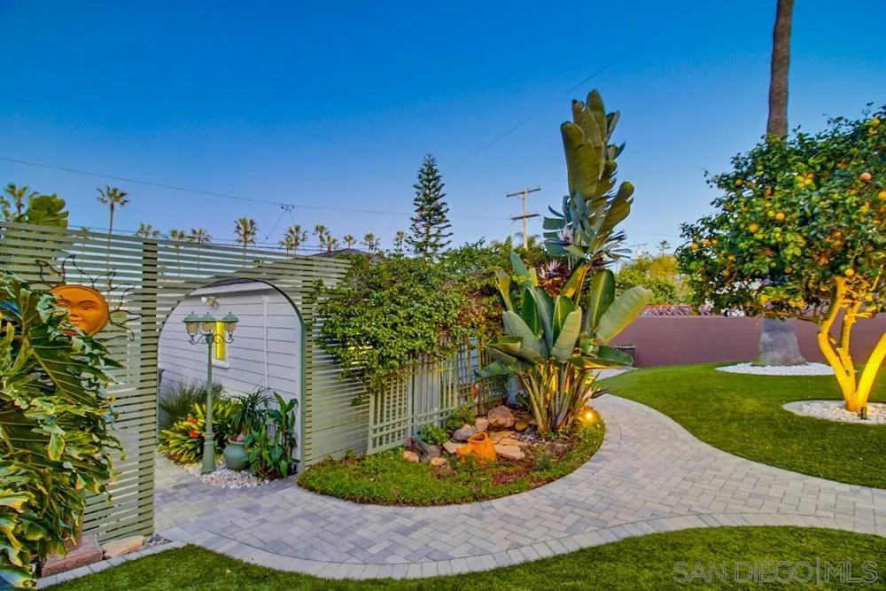https://cdn.realtyfeed.com/cdn/127/260002828/195043eb327be5e7ac97fd3bbde74583.webp