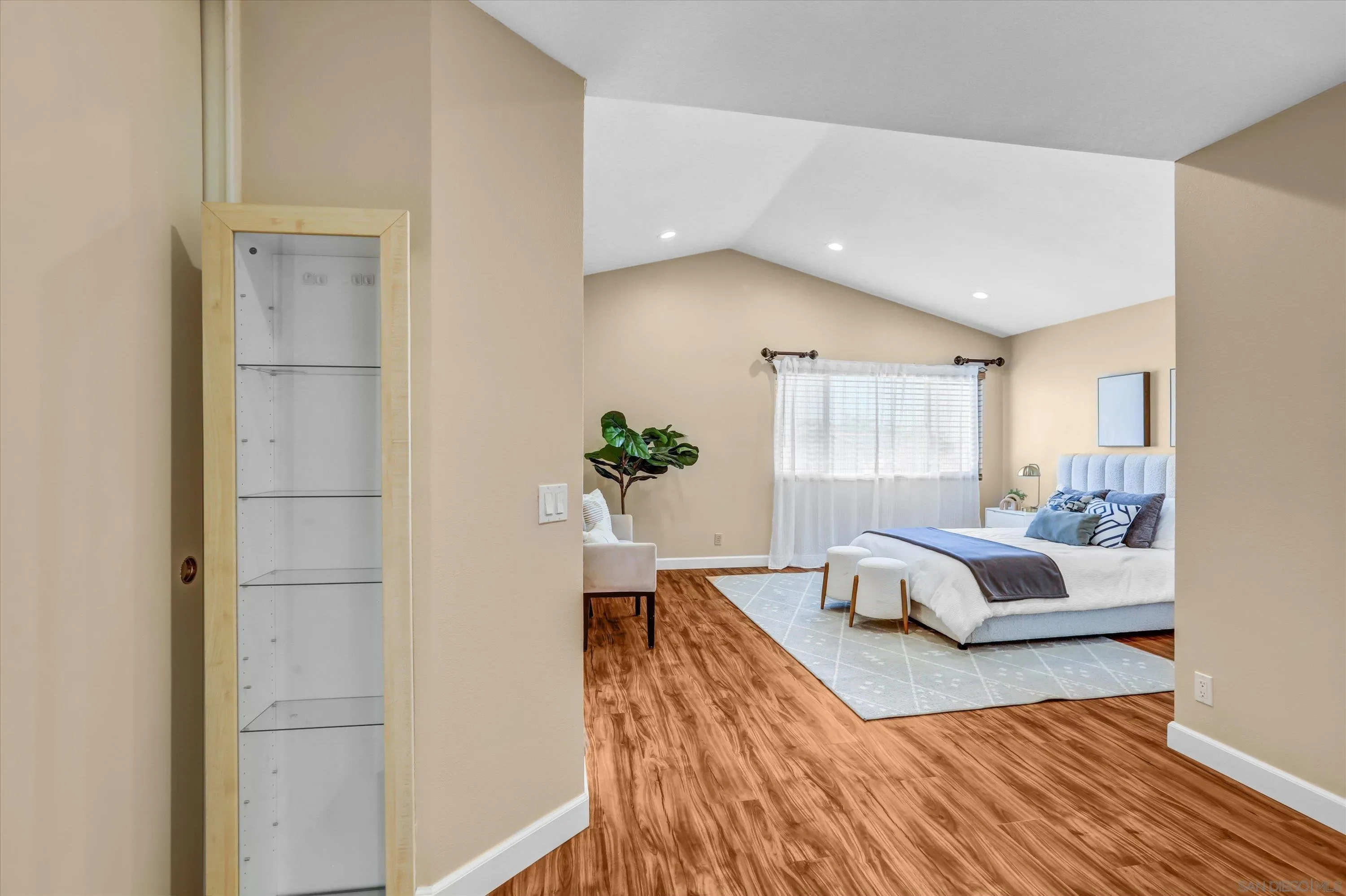 https://cdn.realtyfeed.com/cdn/127/260002832/146af8278d041a1e9a6ff808c8b9a793.webp