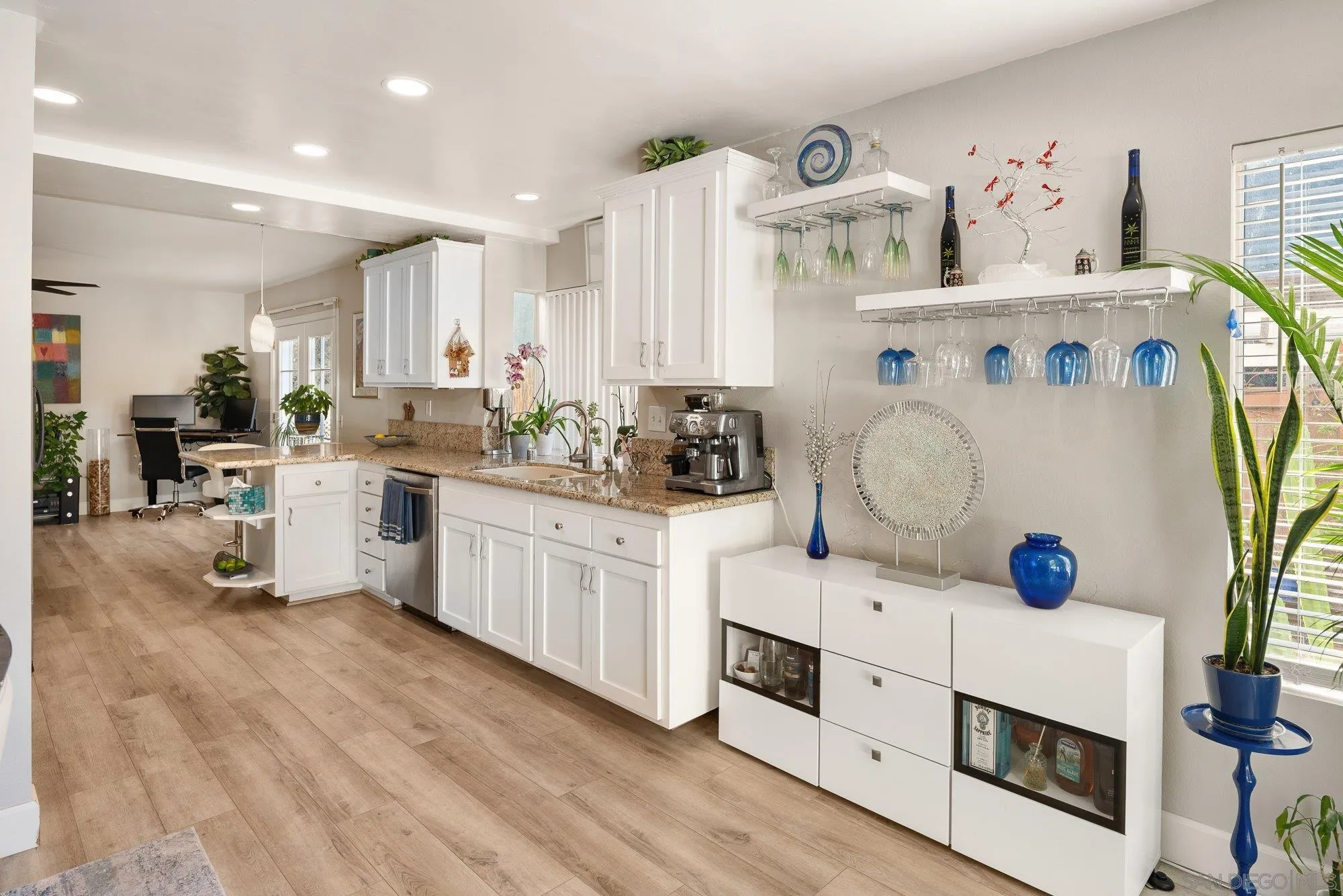 https://cdn.realtyfeed.com/cdn/127/260002834/17d2802117d1a855be86943c65188697.webp