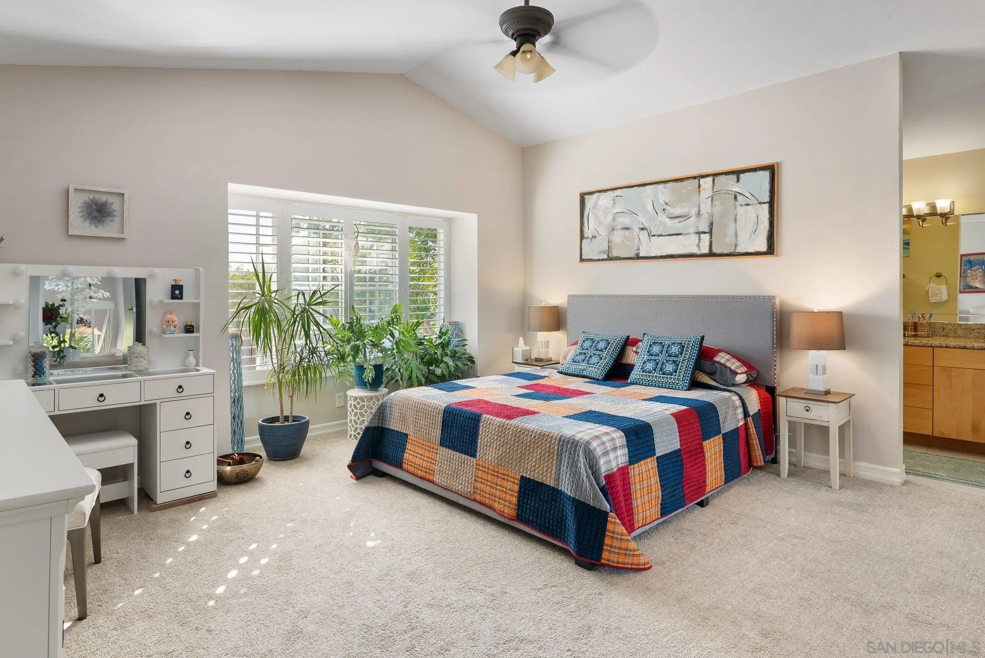 https://cdn.realtyfeed.com/cdn/127/260002834/733762c4bacfdc759383951c43375cda.webp