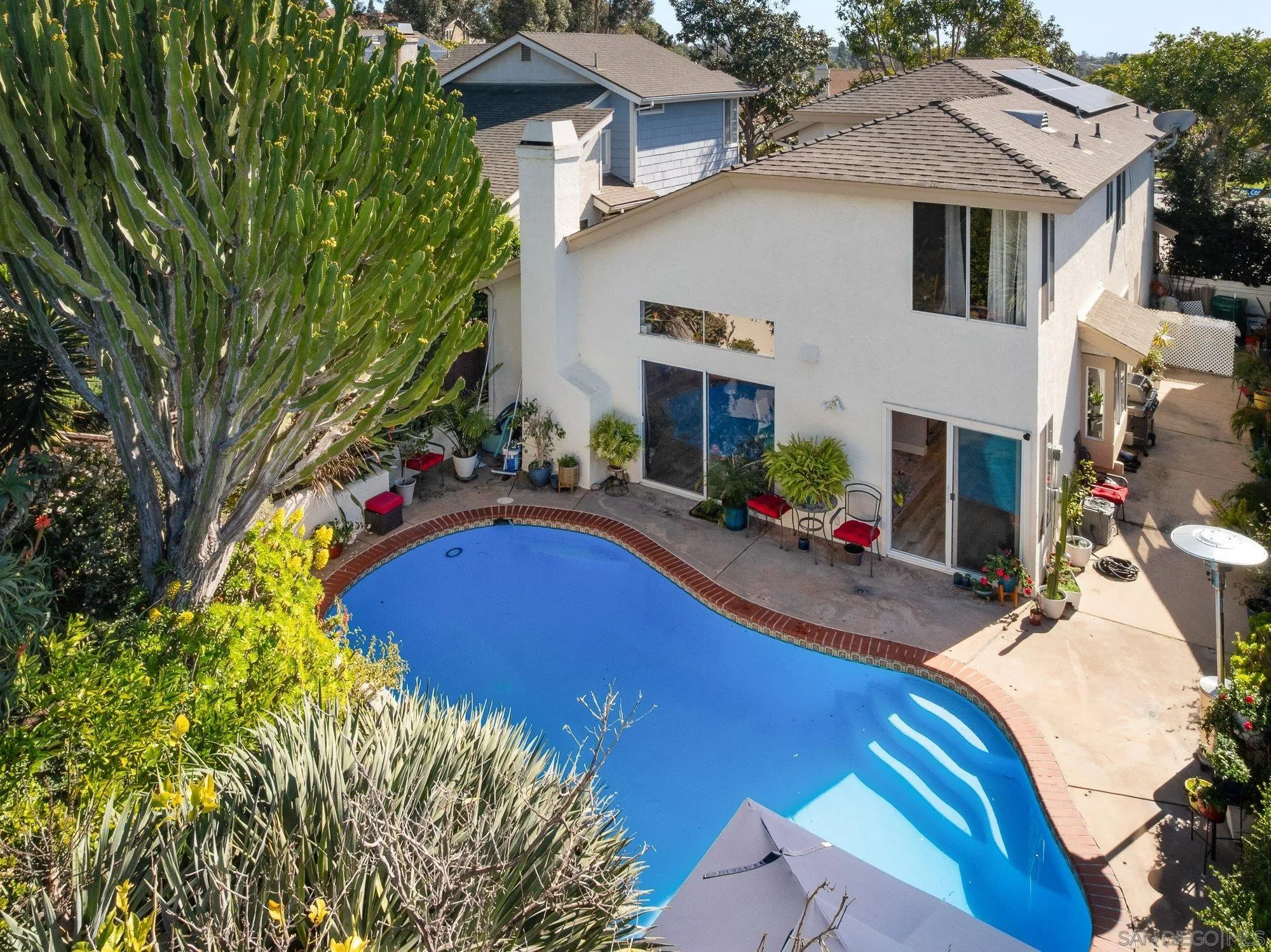 https://cdn.realtyfeed.com/cdn/127/260002834/be7fec7a97565b3e59dd84d55983047d.webp