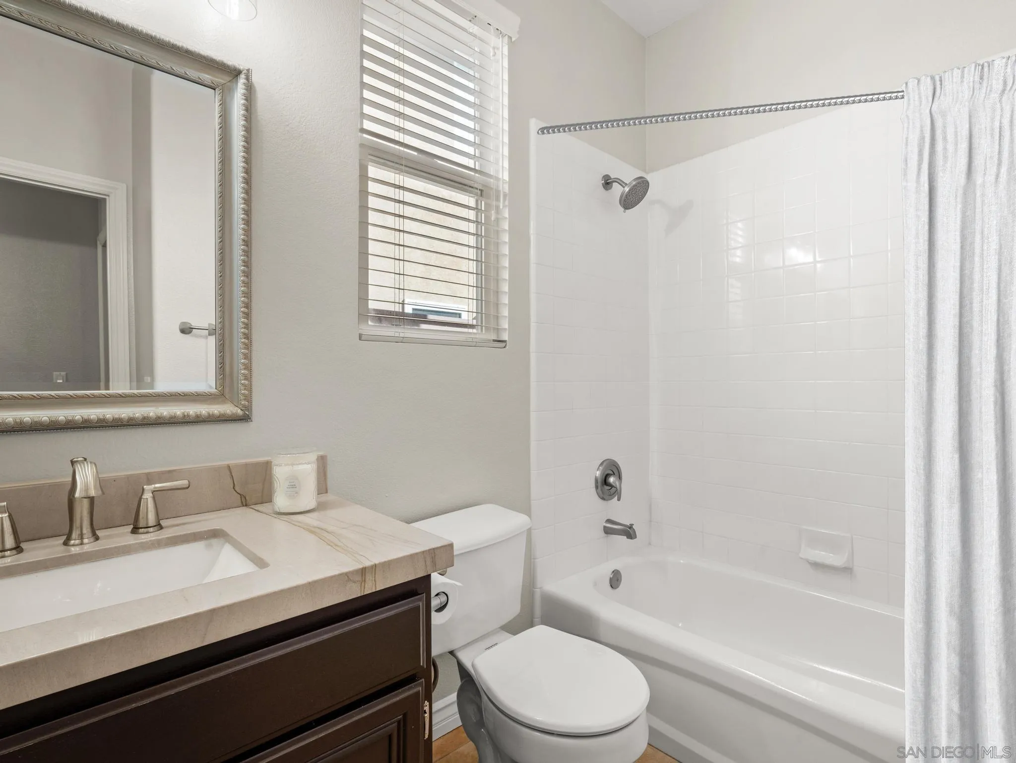 https://cdn.realtyfeed.com/cdn/127/260002843/380df4820dad7758c766a03ef89dad3b.webp