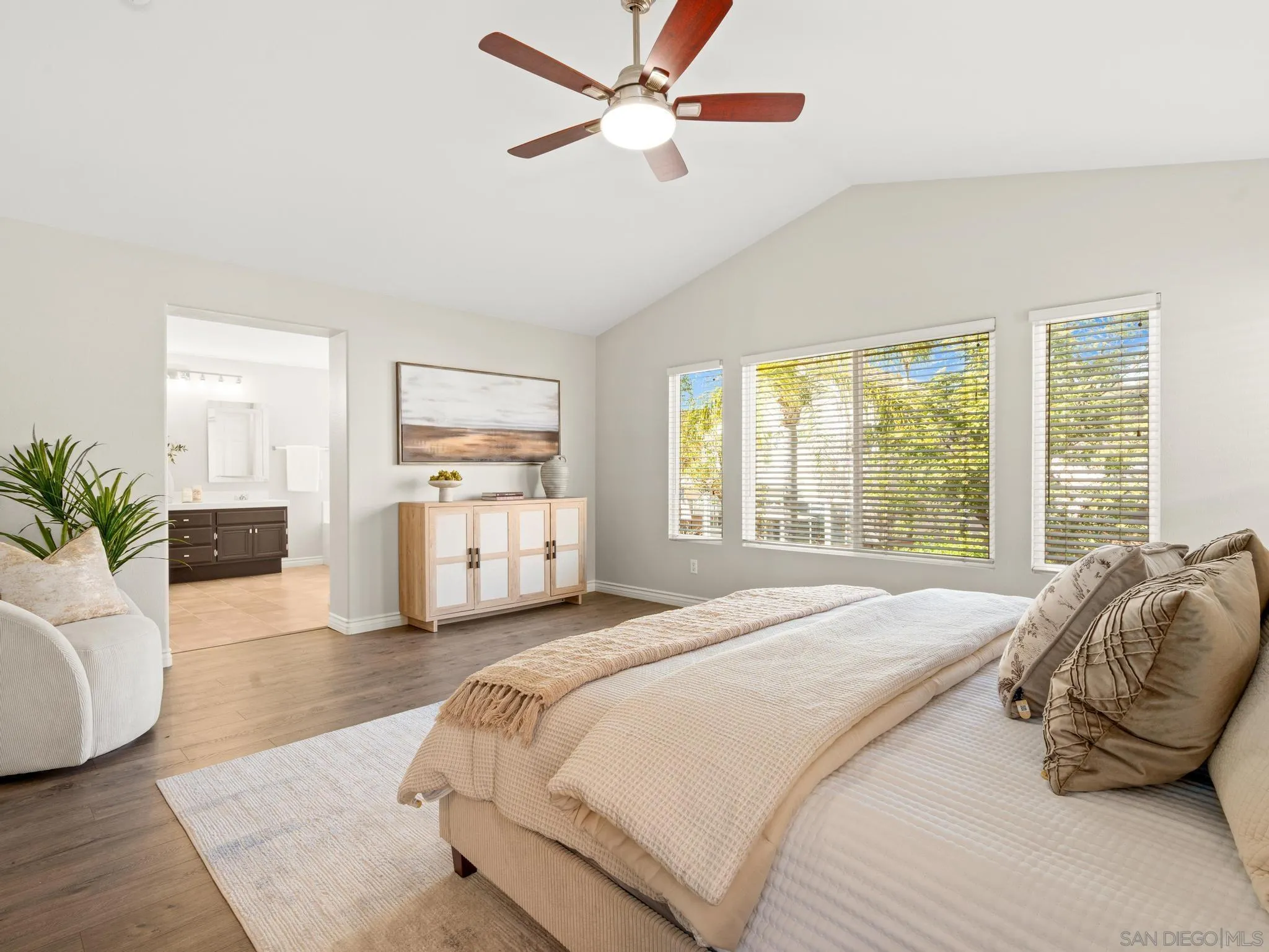 https://cdn.realtyfeed.com/cdn/127/260002843/f438be35f1236dc282dd0279e523d8e7.webp