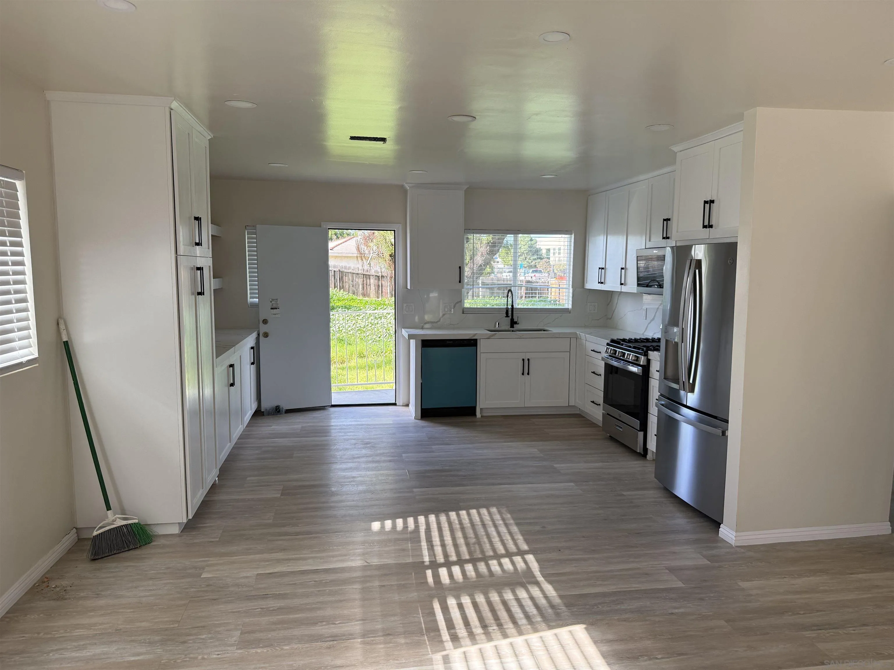 1002 Woodlawn Avenue, Chula Vista, CA 91911 - Photo 3 of 7, Chula Vista, CA