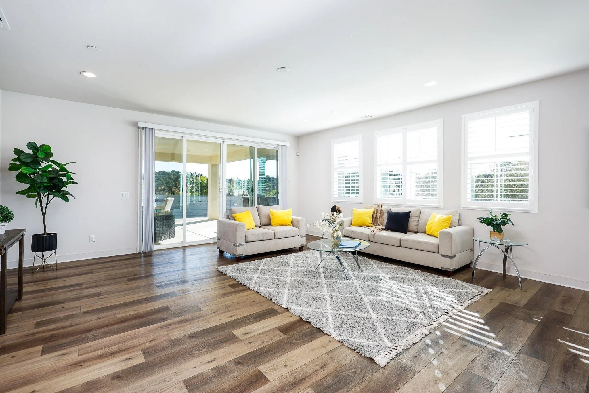 https://cdn.realtyfeed.com/cdn/127/260002847/02f2bf592931c6804350b94d47d49933.webp