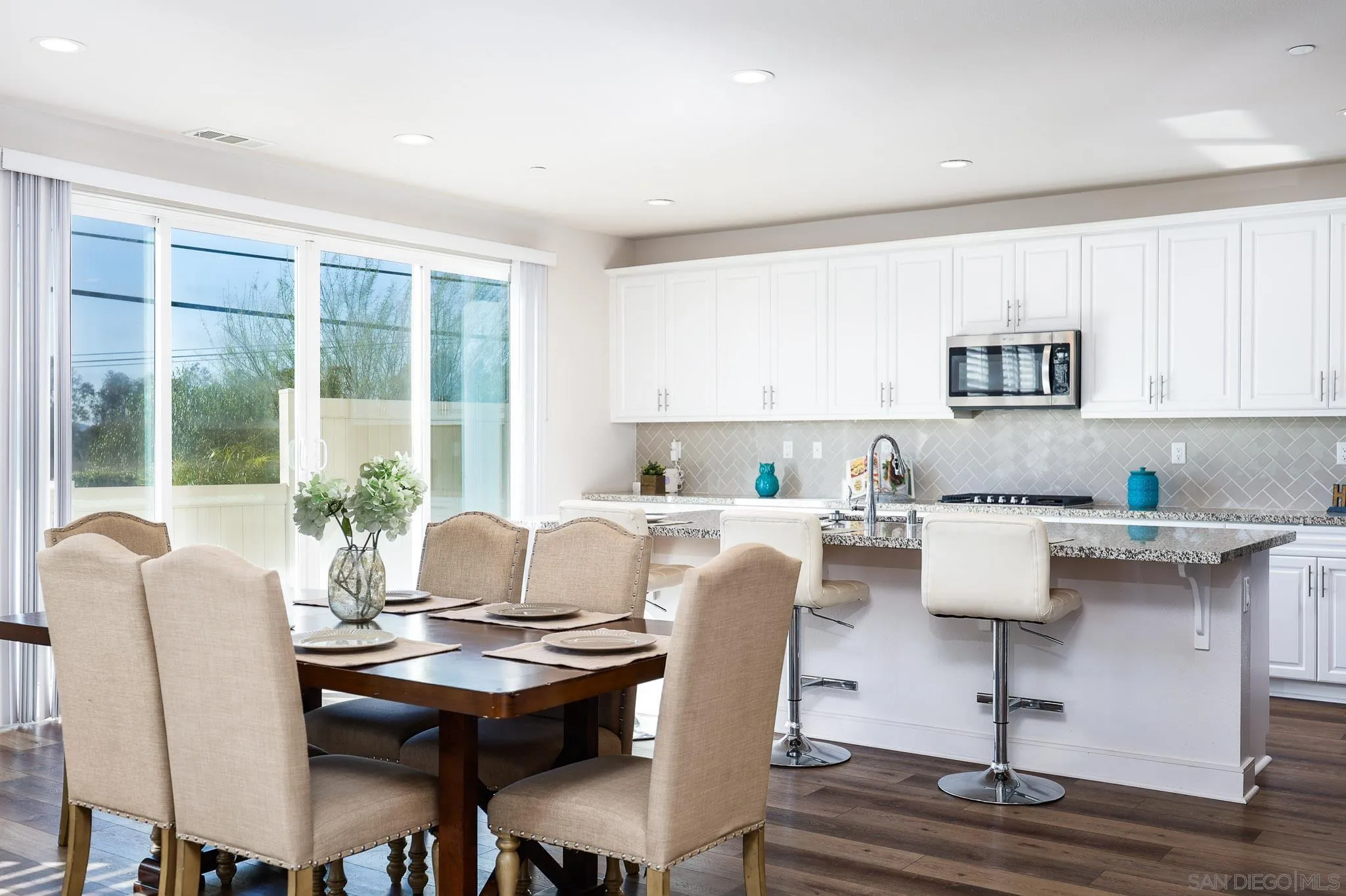 https://cdn.realtyfeed.com/cdn/127/260002847/0effe5cd386708b961f7e0ba998c1588.webp
