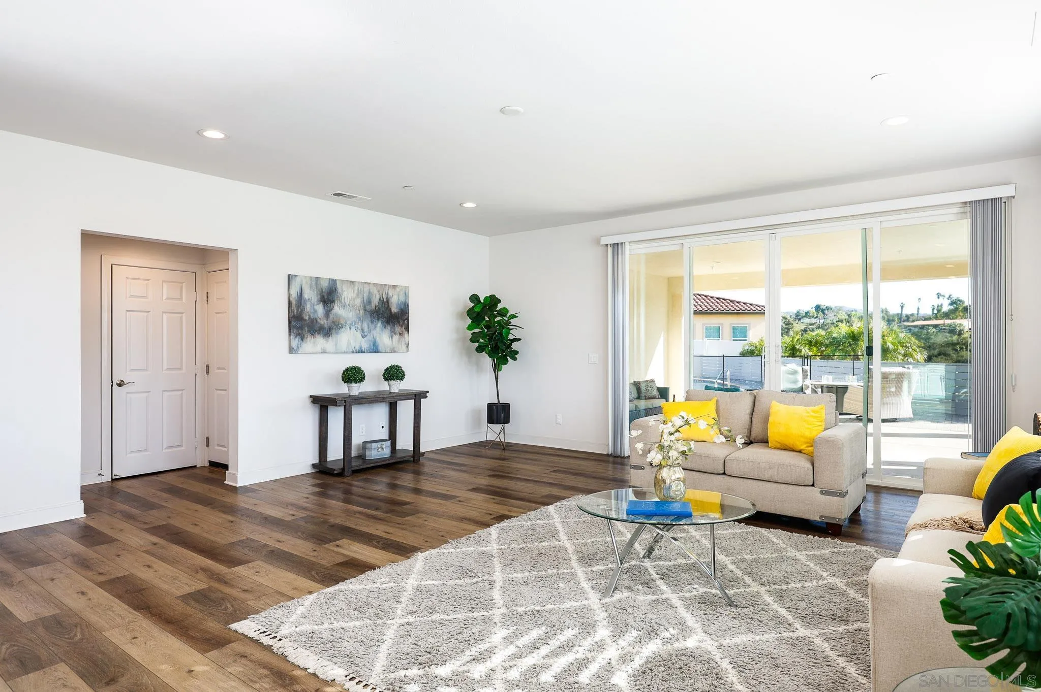 https://cdn.realtyfeed.com/cdn/127/260002847/345da6e534d874c1f8dc2350aae0b914.webp