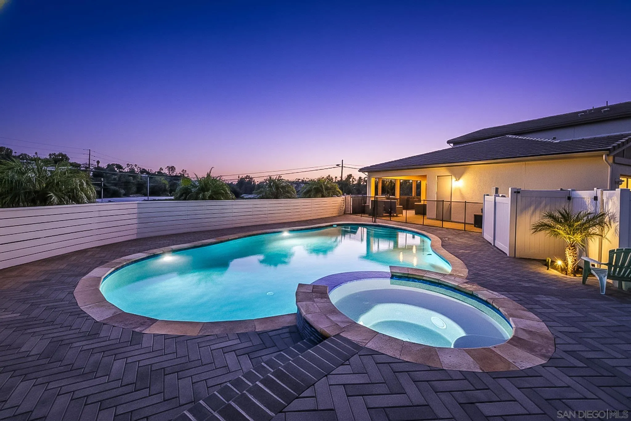https://cdn.realtyfeed.com/cdn/127/260002847/3675241248c960ea80488e104ebfb72c.webp