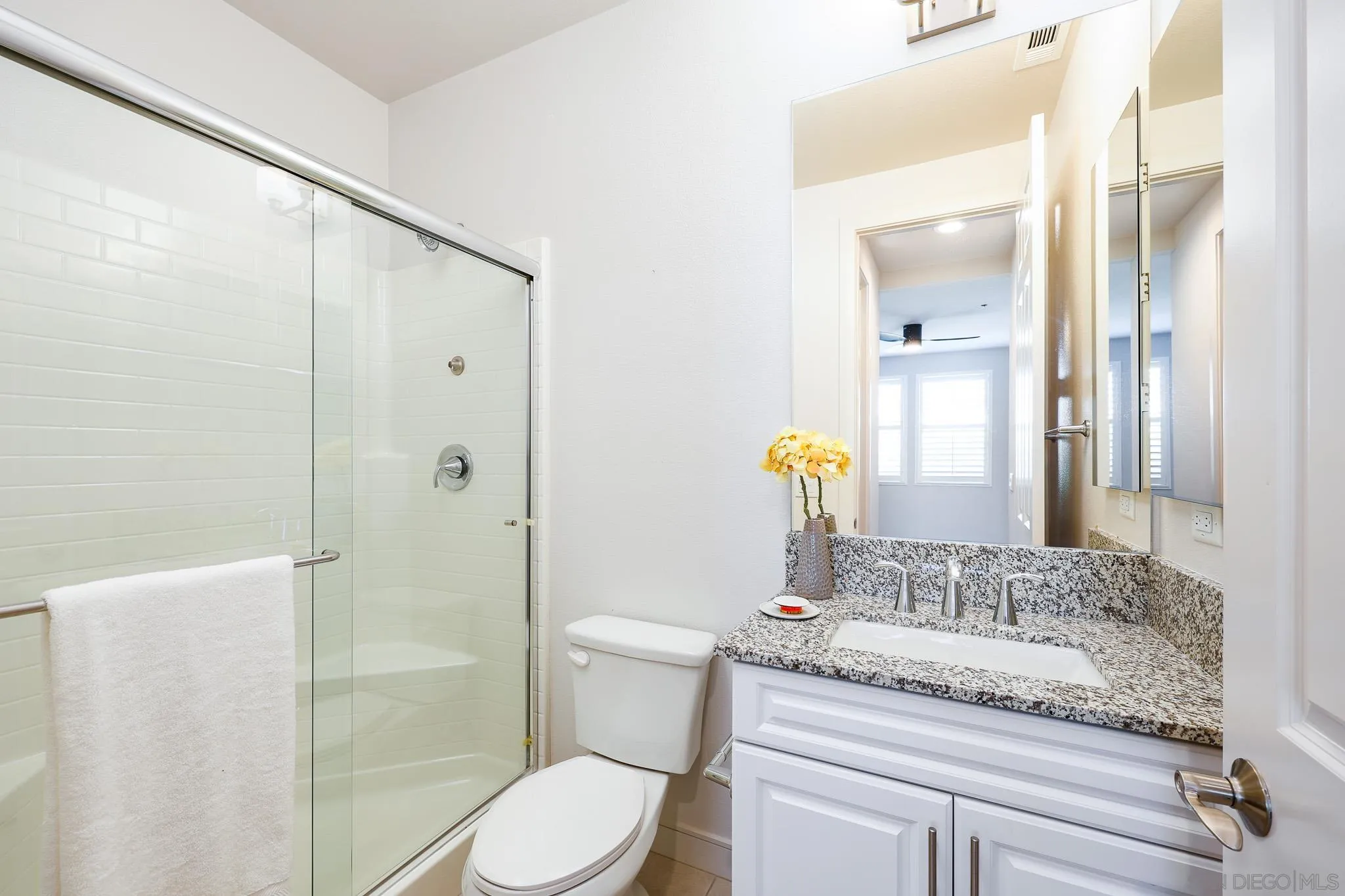 https://cdn.realtyfeed.com/cdn/127/260002847/850e1af6dd3326d5ddd6e3073ad7260c.webp