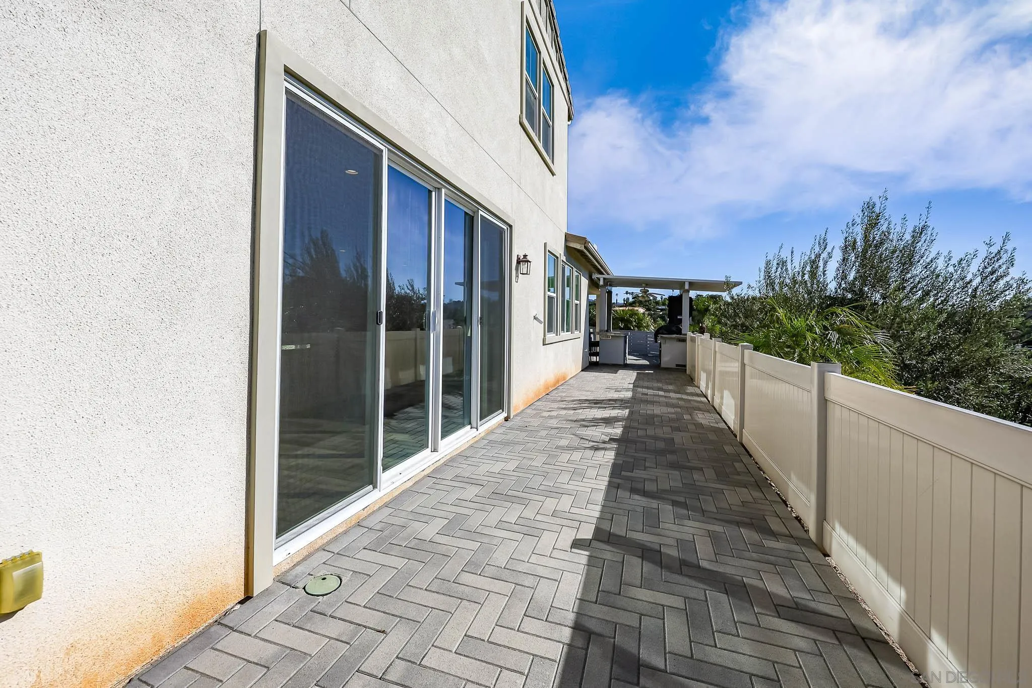 https://cdn.realtyfeed.com/cdn/127/260002847/f46ddc1c7fc2c98131207ef886c78803.webp