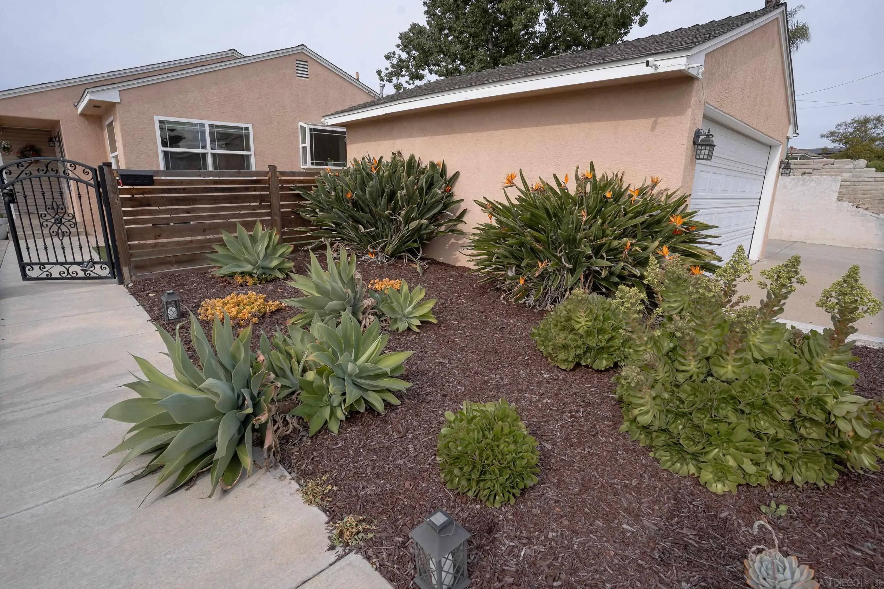 https://cdn.realtyfeed.com/cdn/127/260002850/35394dd37889434c7c92e34386877444.webp