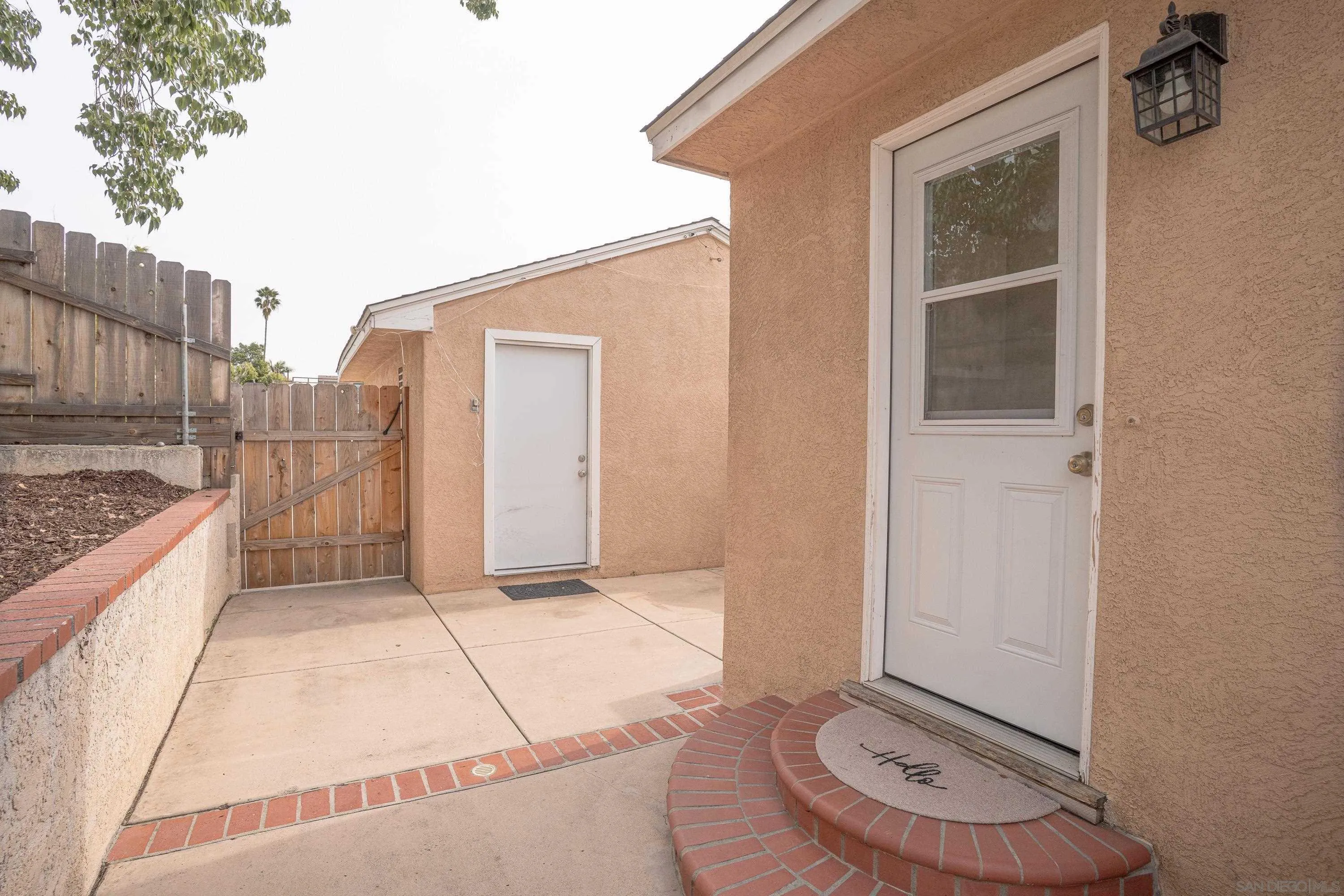 https://cdn.realtyfeed.com/cdn/127/260002850/4b873244f4200d3c4d8301af18815fec.webp
