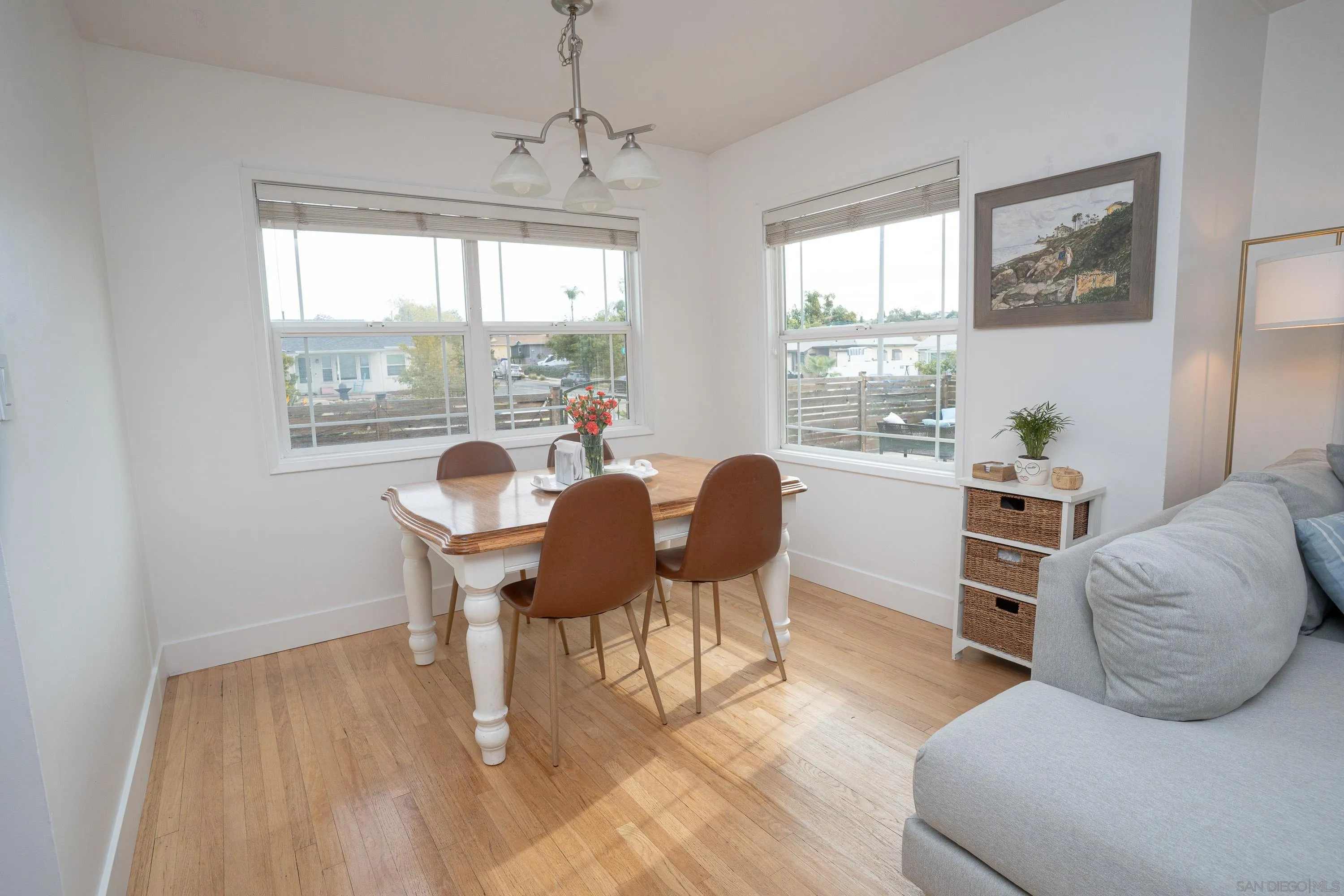 https://cdn.realtyfeed.com/cdn/127/260002850/914967c6959d6a765eb87b3b0eb0426b.webp