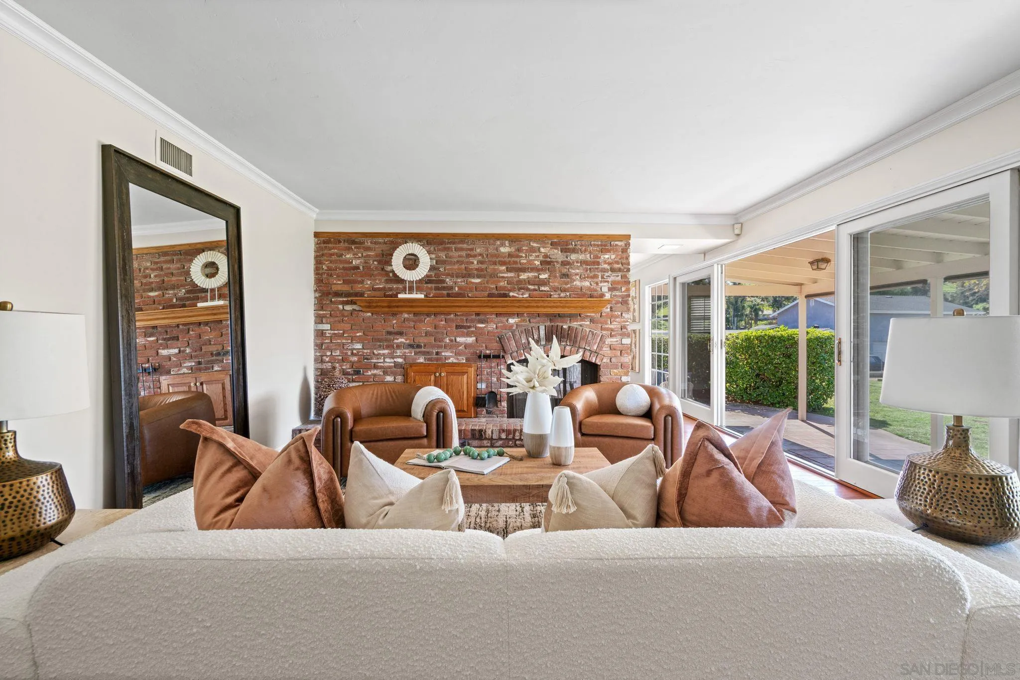 https://cdn.realtyfeed.com/cdn/127/260002854/9c164ff500a34a0ef3b4bb2b205ec527.webp