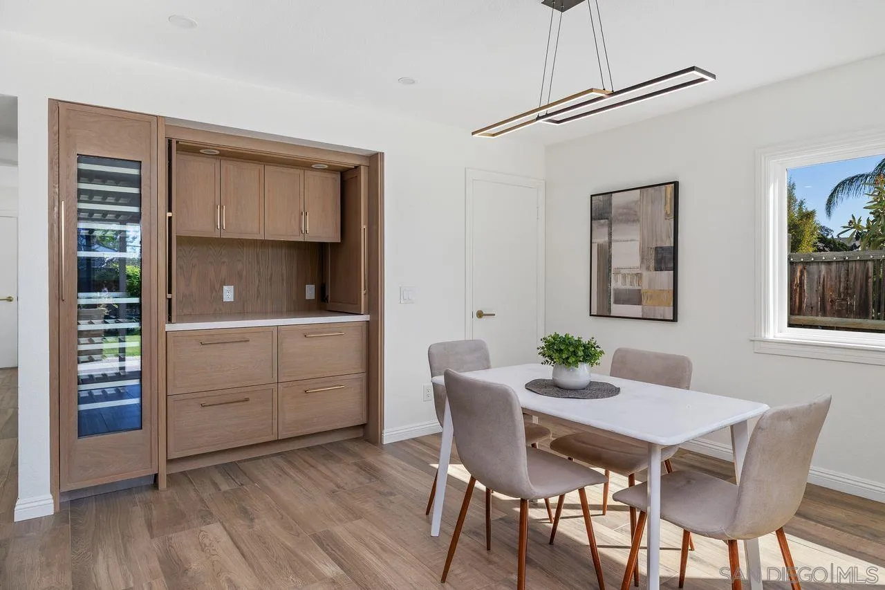 https://cdn.realtyfeed.com/cdn/127/260002861/823907bb139861bdd9b210937bd3b552.webp