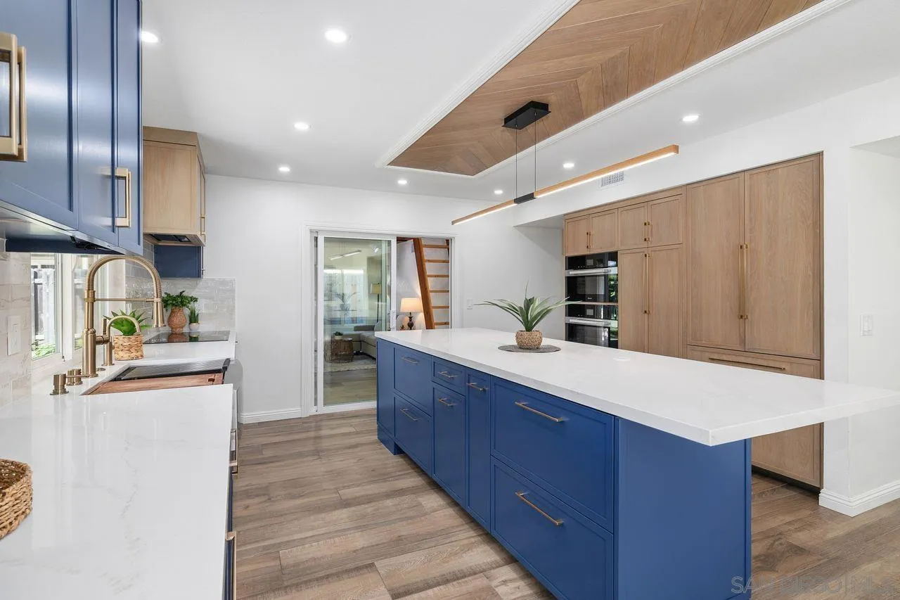 https://cdn.realtyfeed.com/cdn/127/260002861/ac3d318952e21b7265f02b043d9c857c.webp