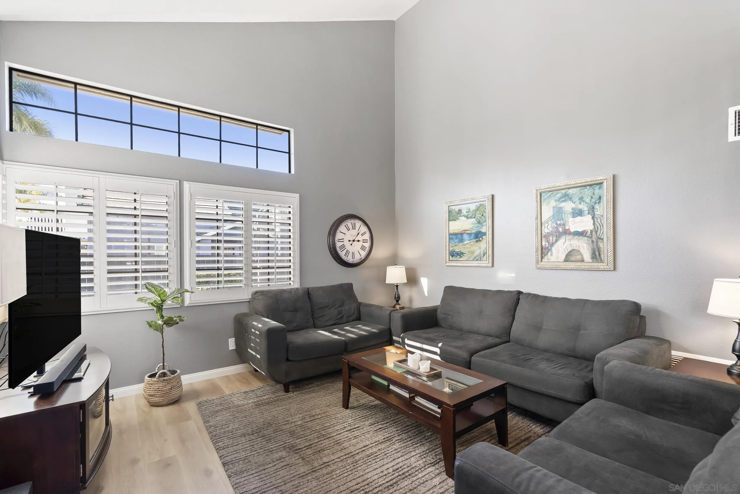 https://cdn.realtyfeed.com/cdn/127/260002863/1bd47bf227cfbbdac84f4e558e30ce90.webp