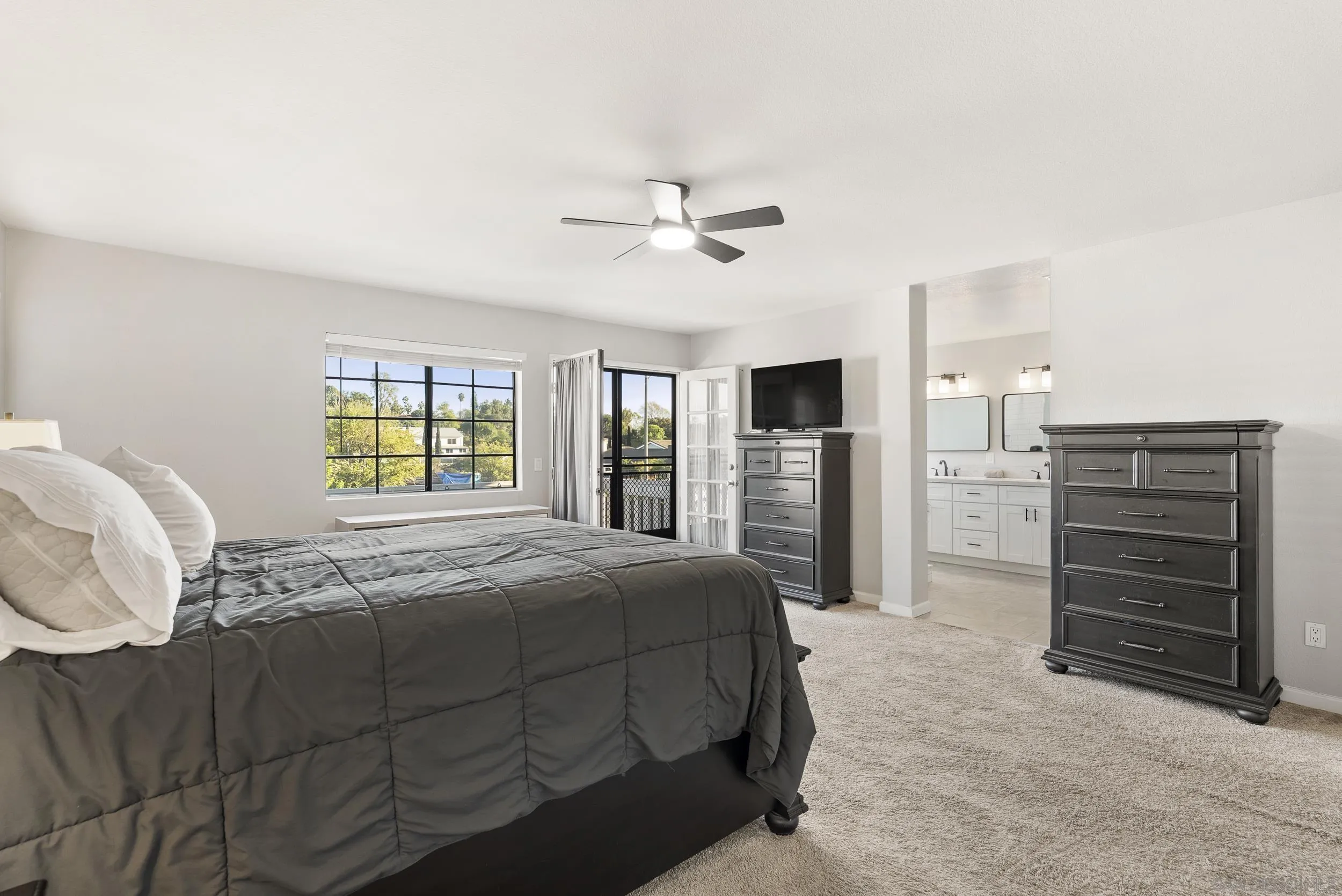 https://cdn.realtyfeed.com/cdn/127/260002863/6e94dc290bcd178ef328a9910263b19a.webp