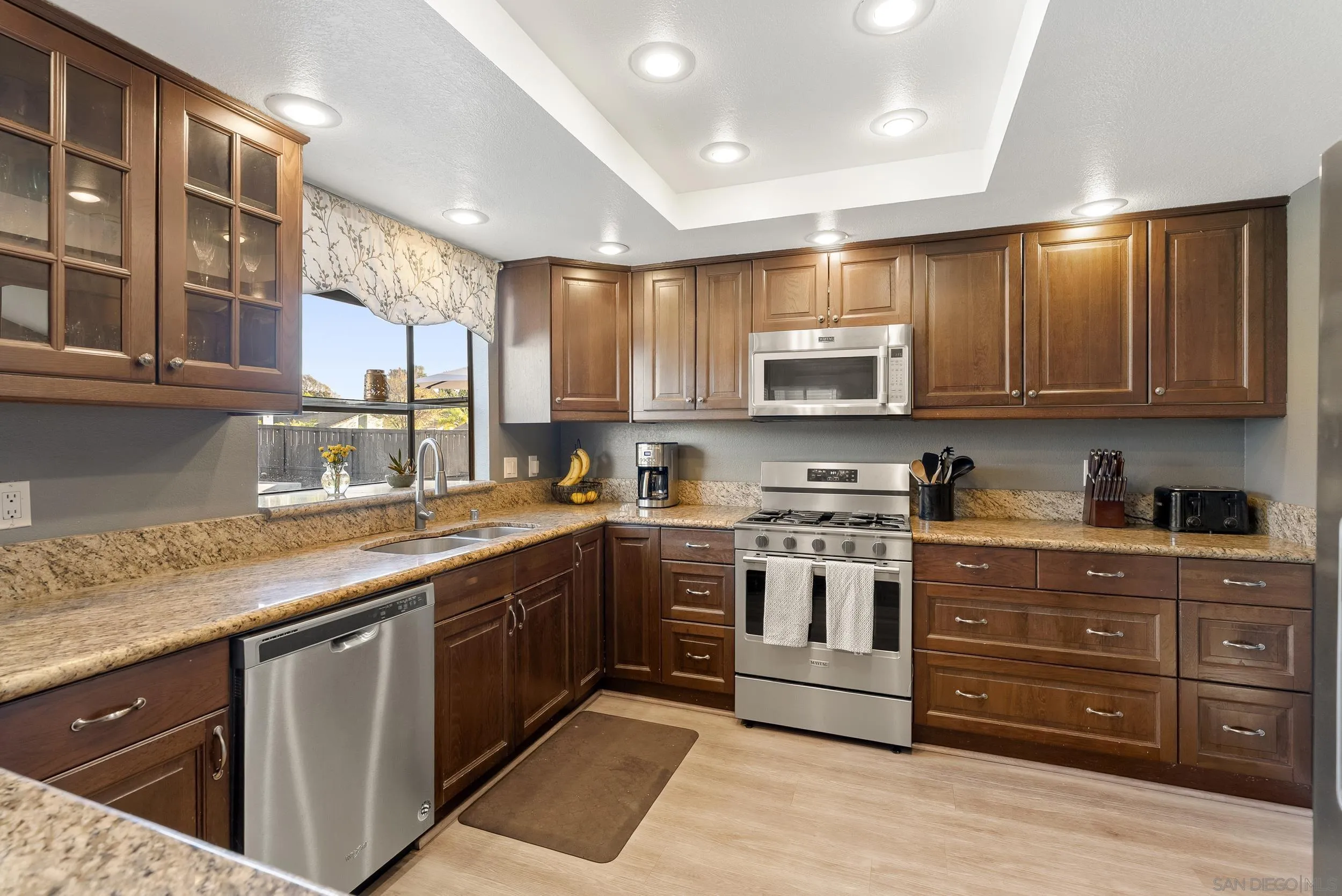 https://cdn.realtyfeed.com/cdn/127/260002863/ebb053598a9d347c4850fd96a84510db.webp