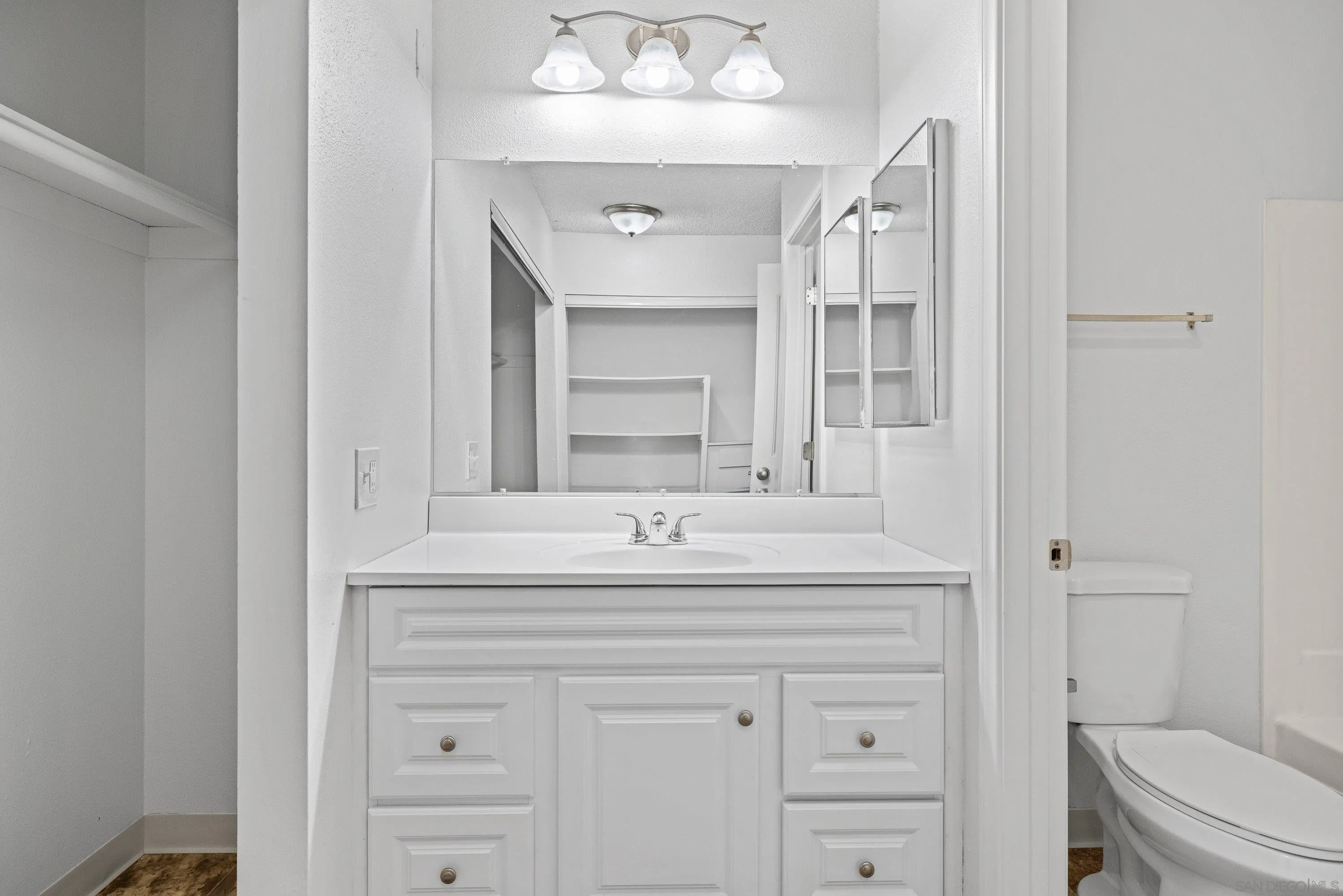 Photo #10: 260002864 Listing: Photo #10