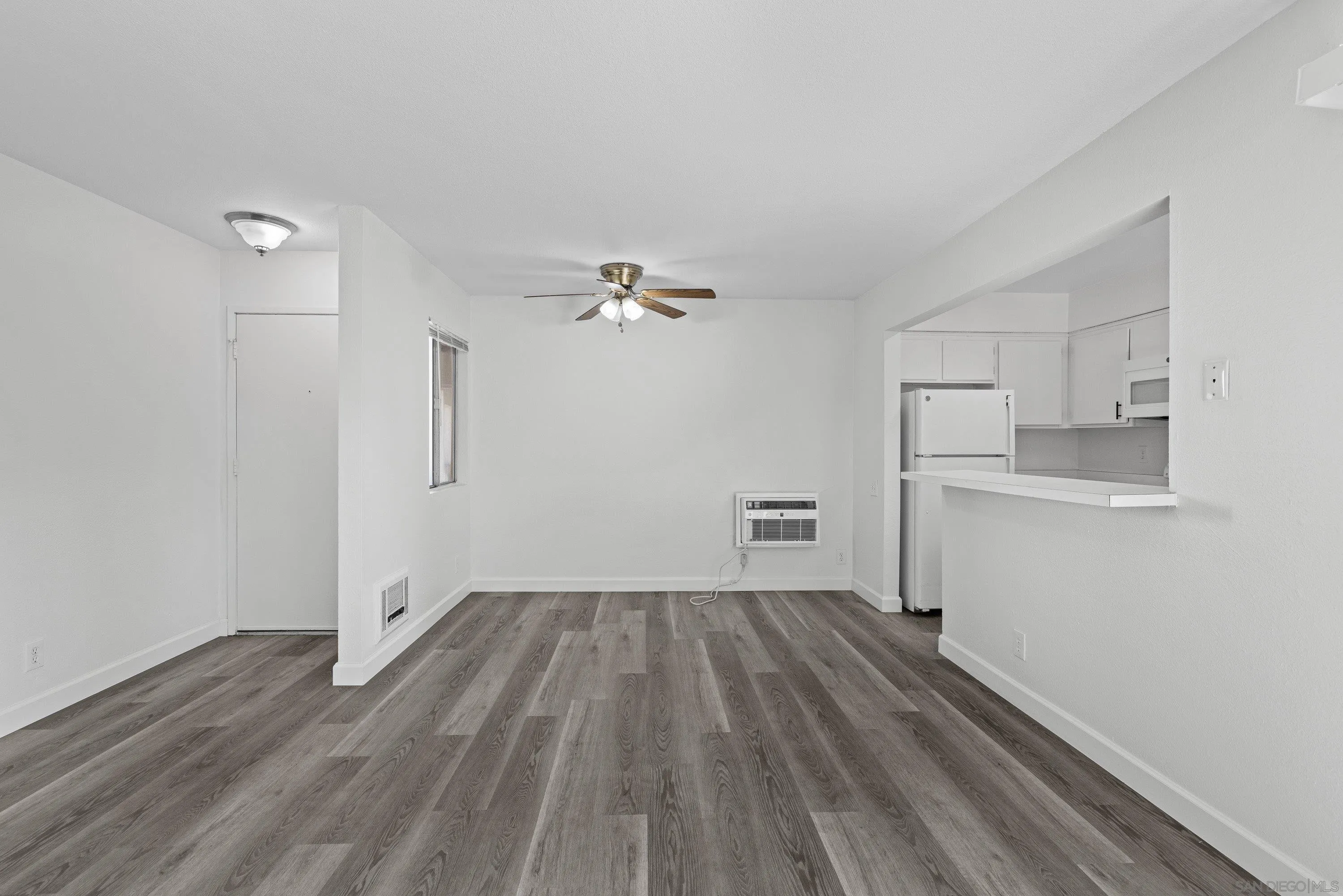 Photo #3: 260002866 Listing: Photo #3
