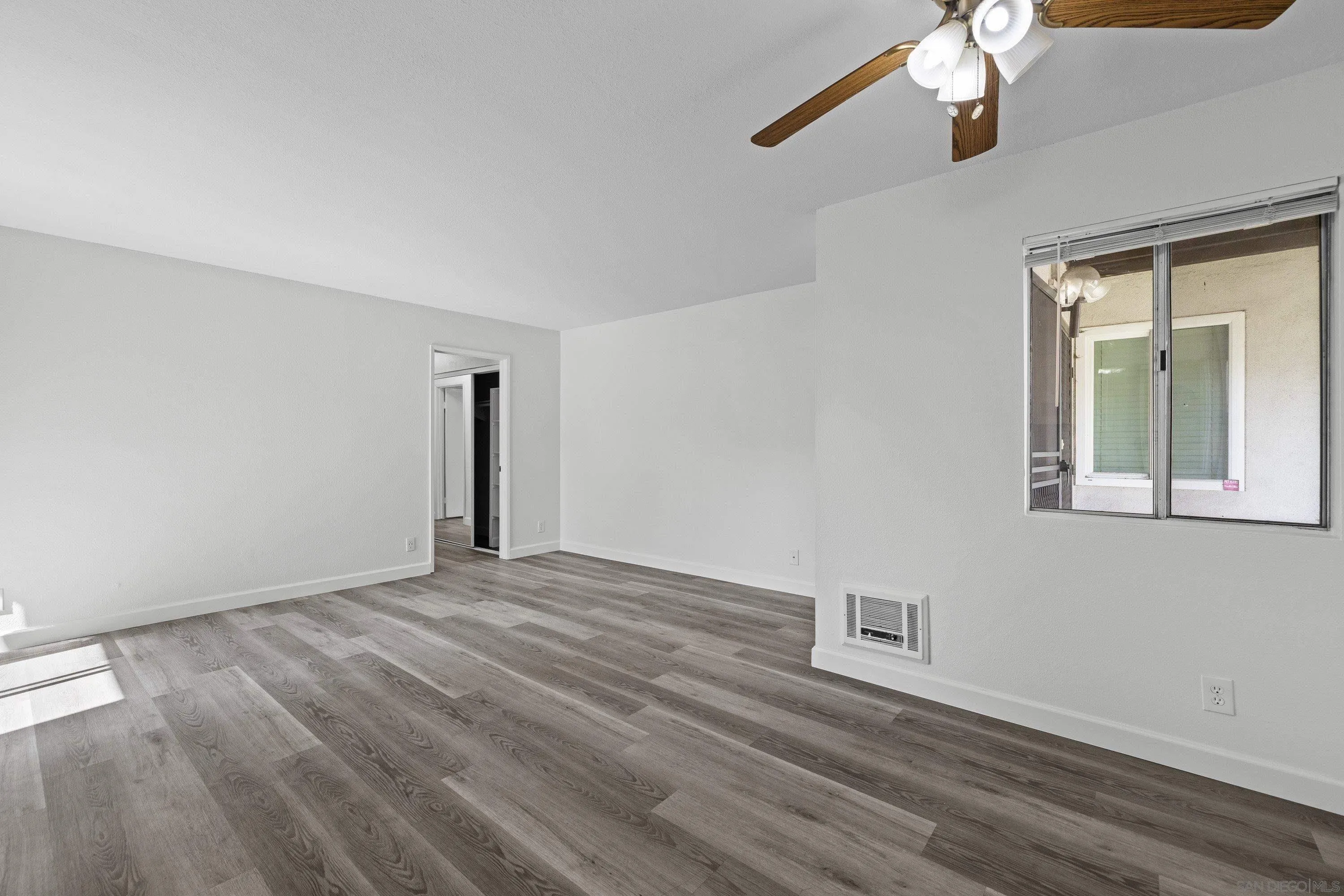 Photo #5: 260002866 Listing: Photo #5