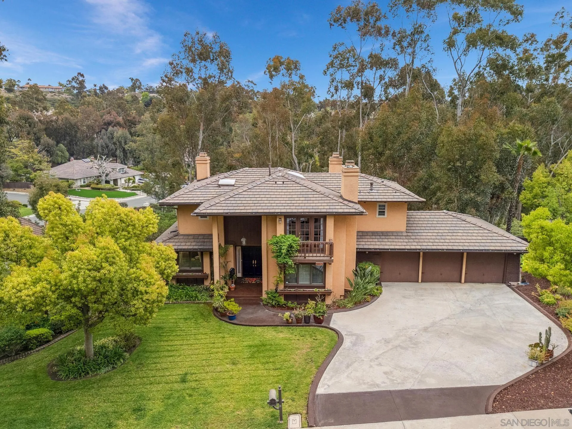 https://cdn.realtyfeed.com/cdn/127/260002869/6627d08bd146927cbc56e331e8df94a2.webp