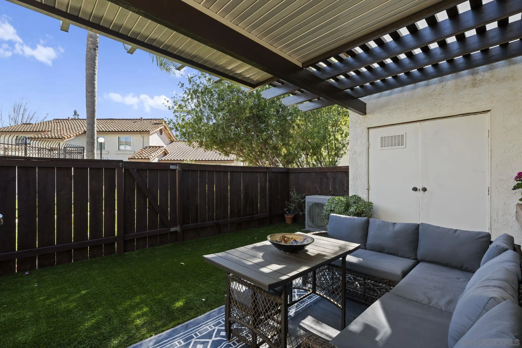https://cdn.realtyfeed.com/cdn/127/260002877/3b1a96a152aa246676778a1390044d3b.webp