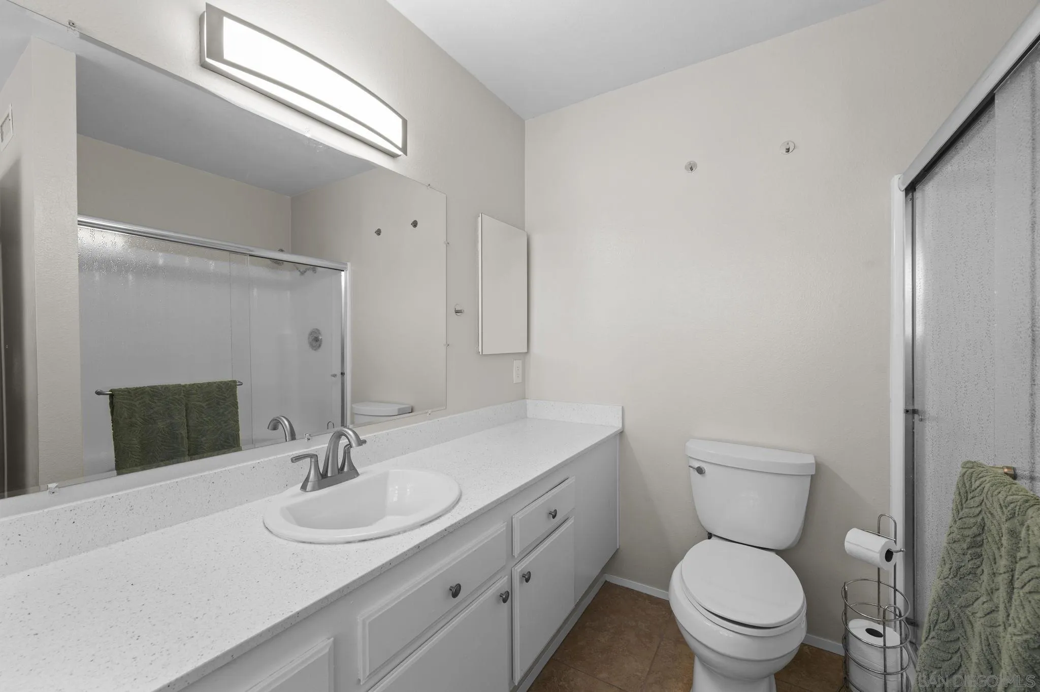 https://cdn.realtyfeed.com/cdn/127/260002877/3c7609b0571ec492d21349636e1ff326.webp
