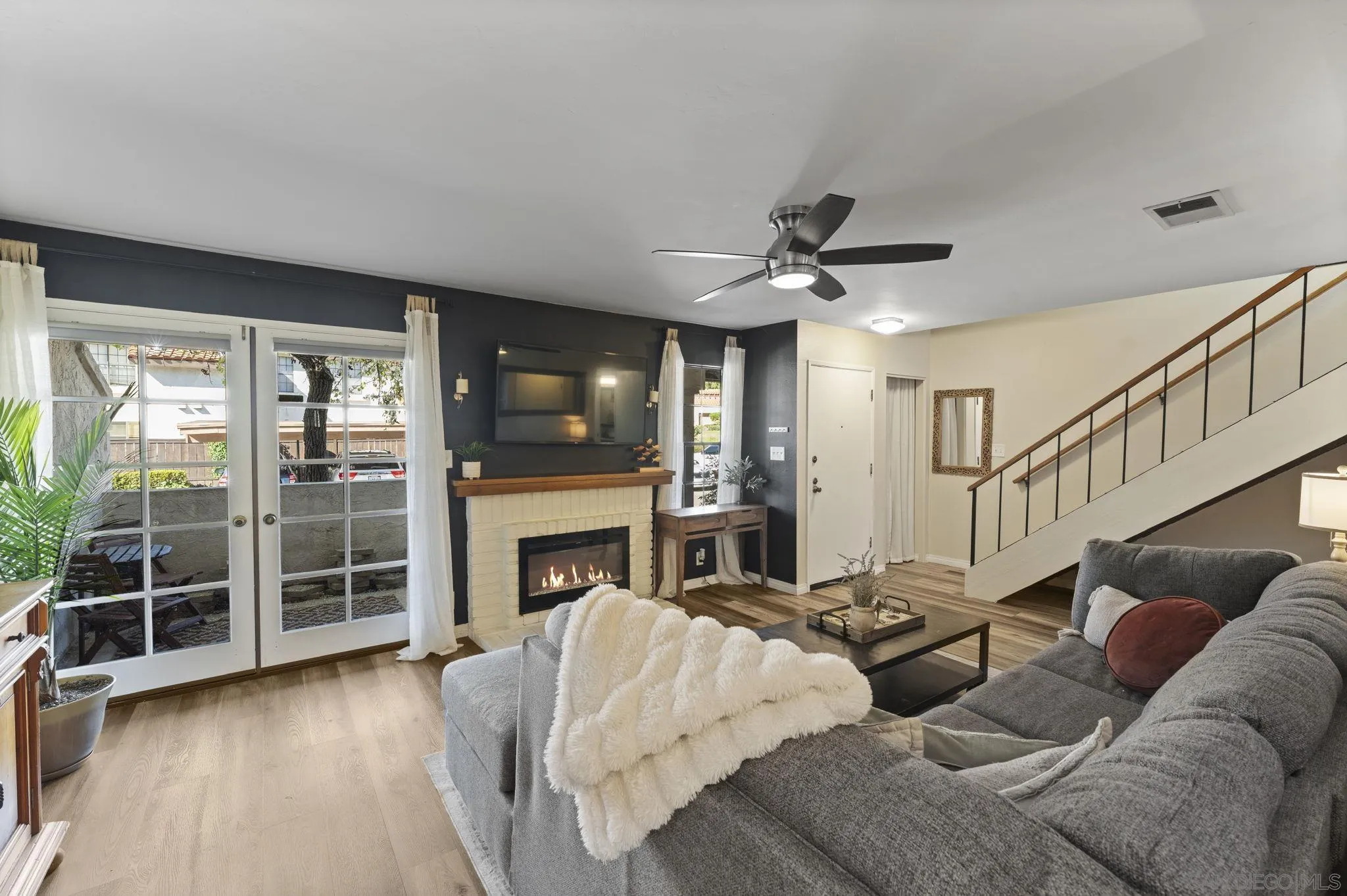https://cdn.realtyfeed.com/cdn/127/260002877/58cc1cdd2c99b91d06569f881a046045.webp