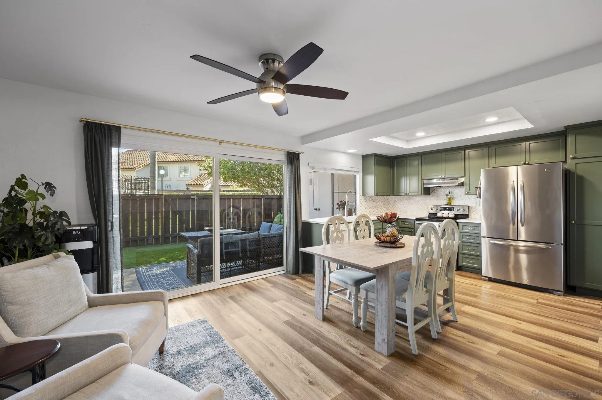 https://cdn.realtyfeed.com/cdn/127/260002877/9cfd9738180032908320bf4882b42c08.webp