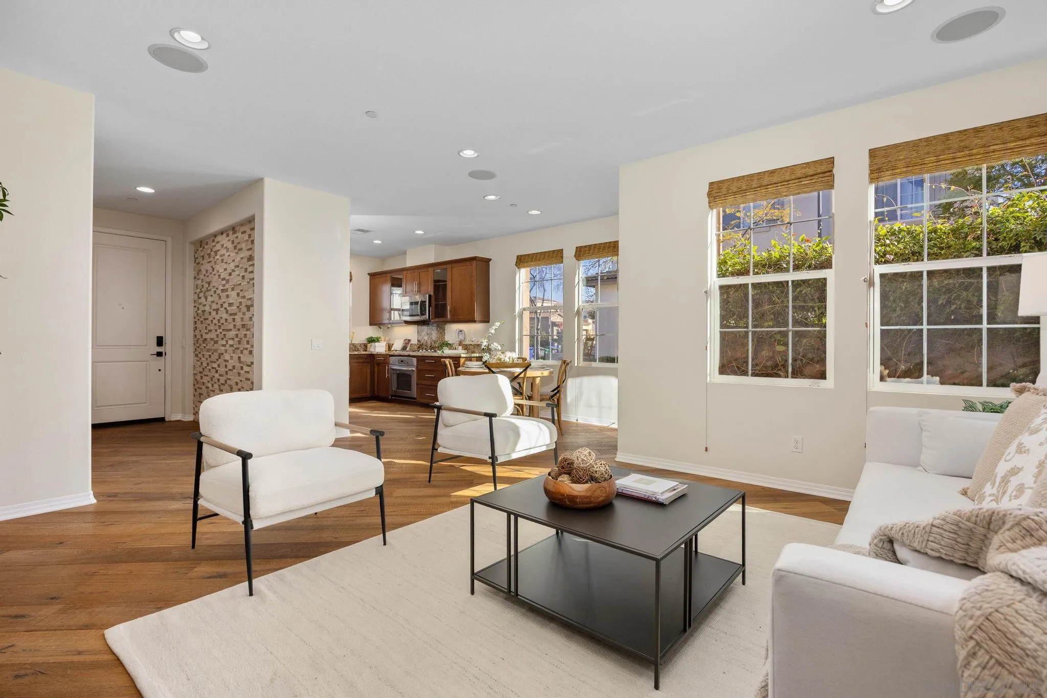 https://cdn.realtyfeed.com/cdn/127/260002879/c6467ee8e6cce5afab4b00b55aa432f8.webp