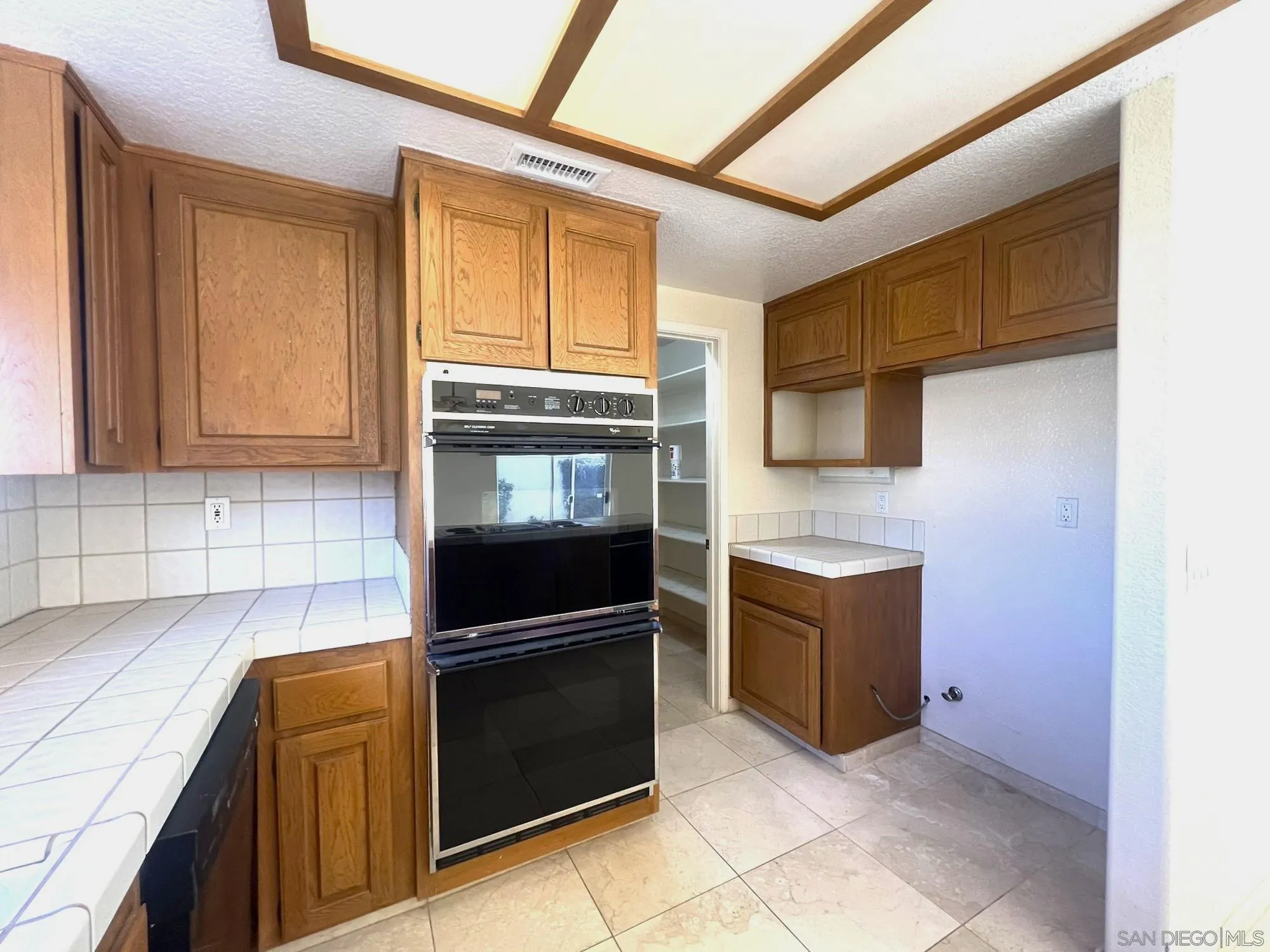 https://cdn.realtyfeed.com/cdn/127/260002890/1936be21967166a1922f317172970e2f.webp