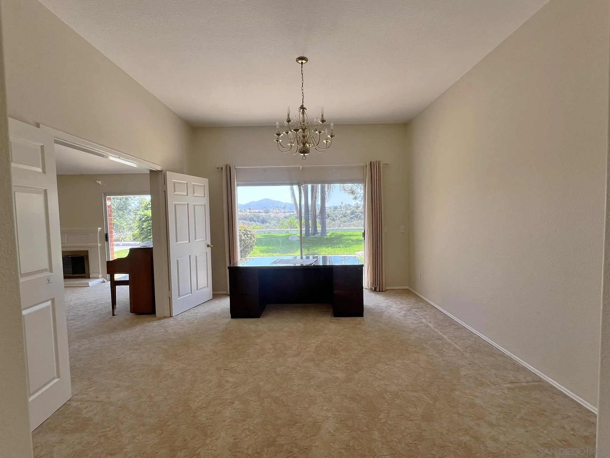 https://cdn.realtyfeed.com/cdn/127/260002890/3289b87348a705f13895143ef58f4c70.webp