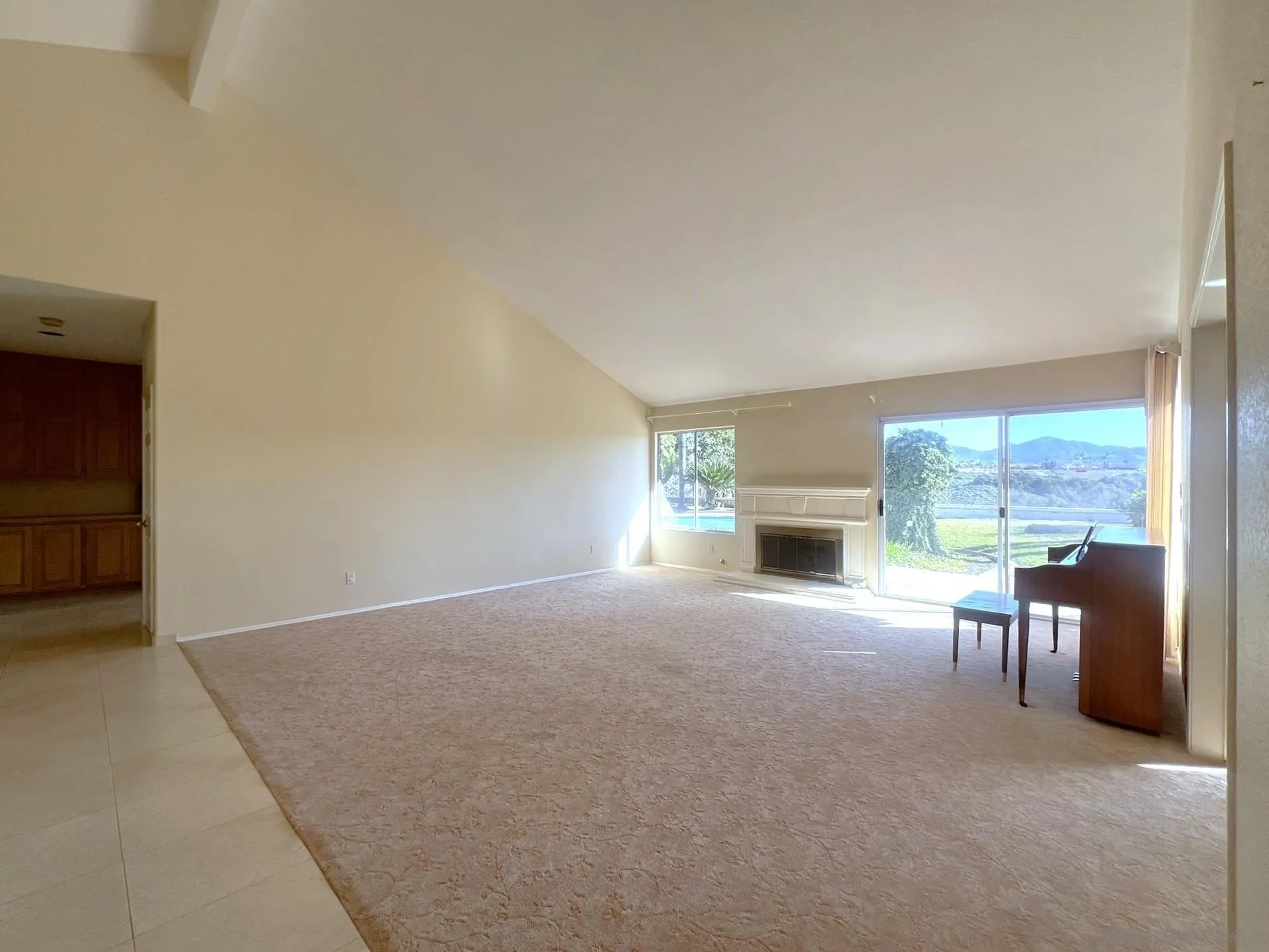 https://cdn.realtyfeed.com/cdn/127/260002890/d21c2a5f84fbfa9553a389997120b356.webp