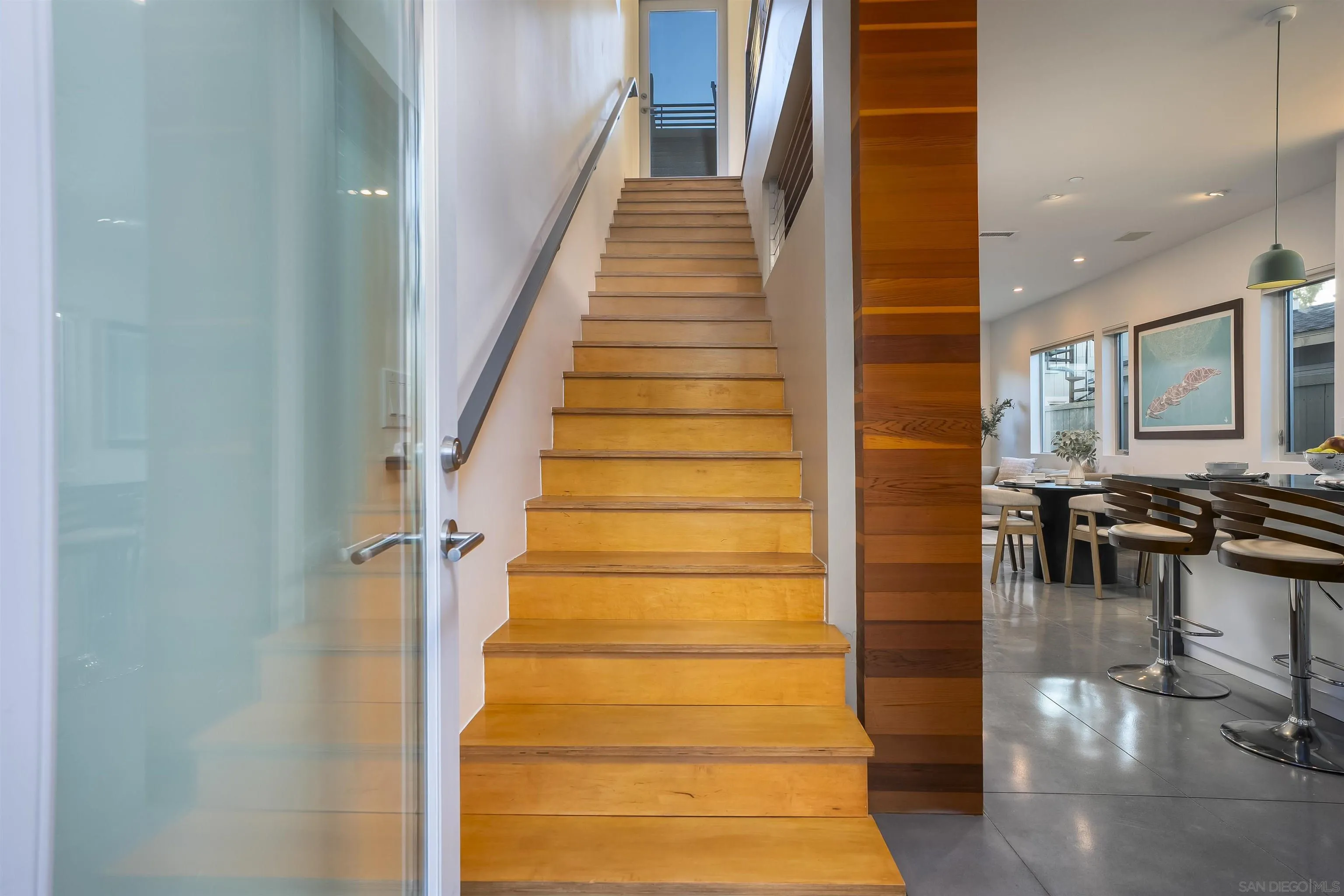 https://cdn.realtyfeed.com/cdn/127/260002892/59e829c4cc7865c49501916df542704b.webp