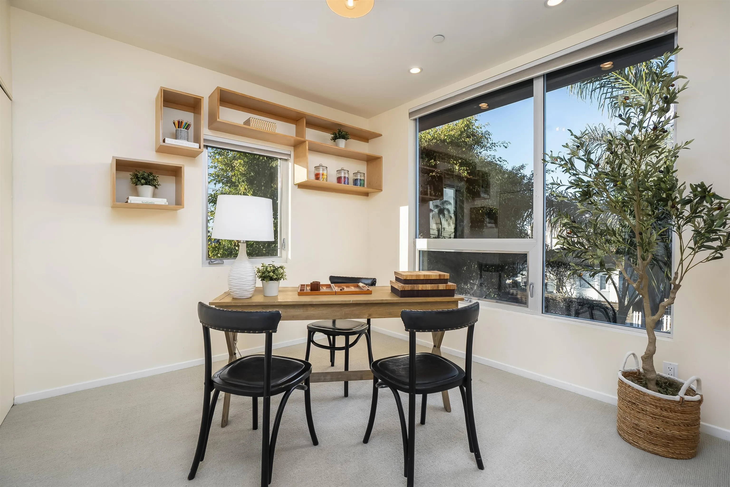 https://cdn.realtyfeed.com/cdn/127/260002892/6a55cb56f6dac6a118f5a8a8bd9ad947.webp