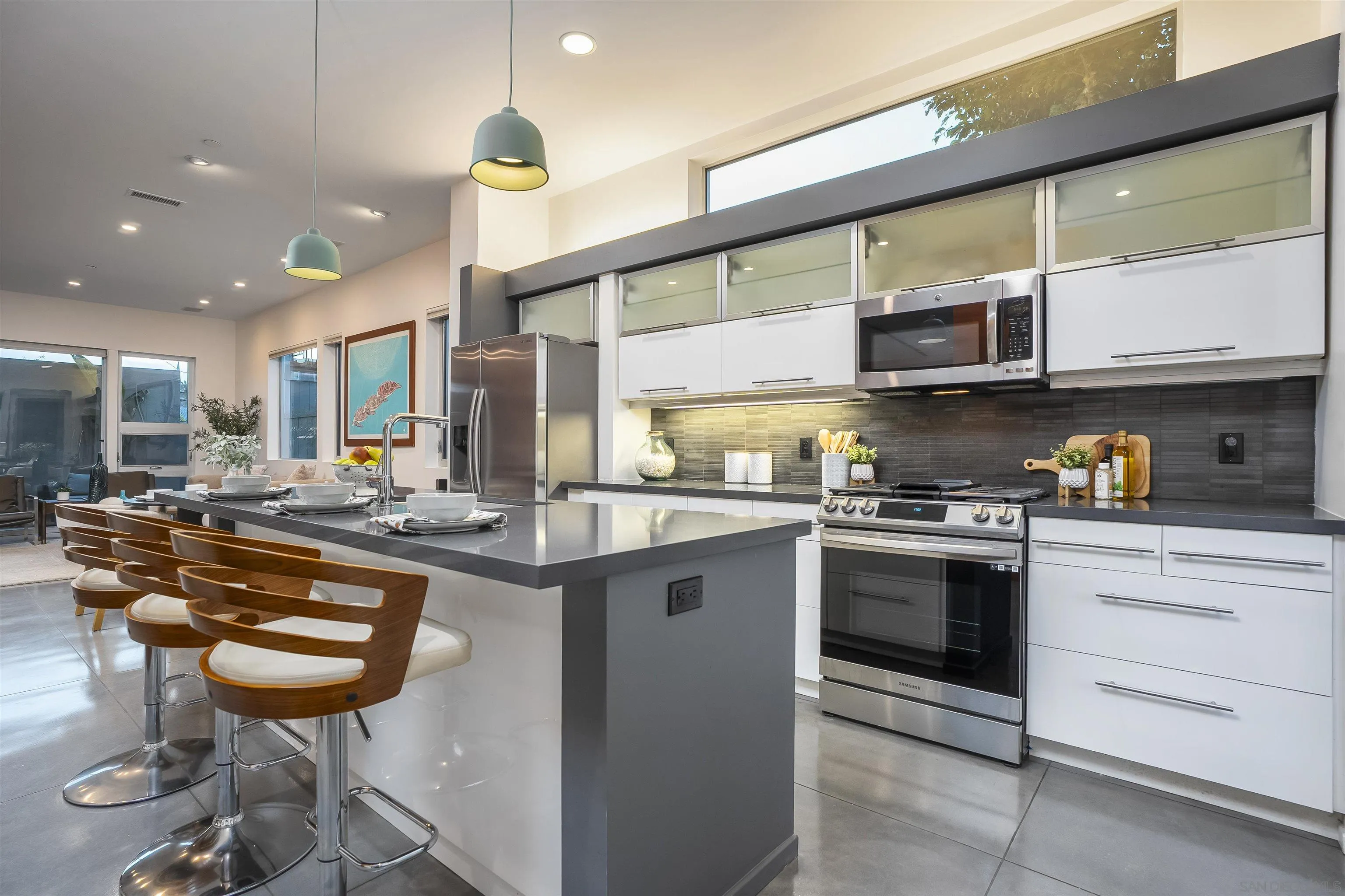 https://cdn.realtyfeed.com/cdn/127/260002892/bb8b4ed221233c2ae964a14f8203949c.webp