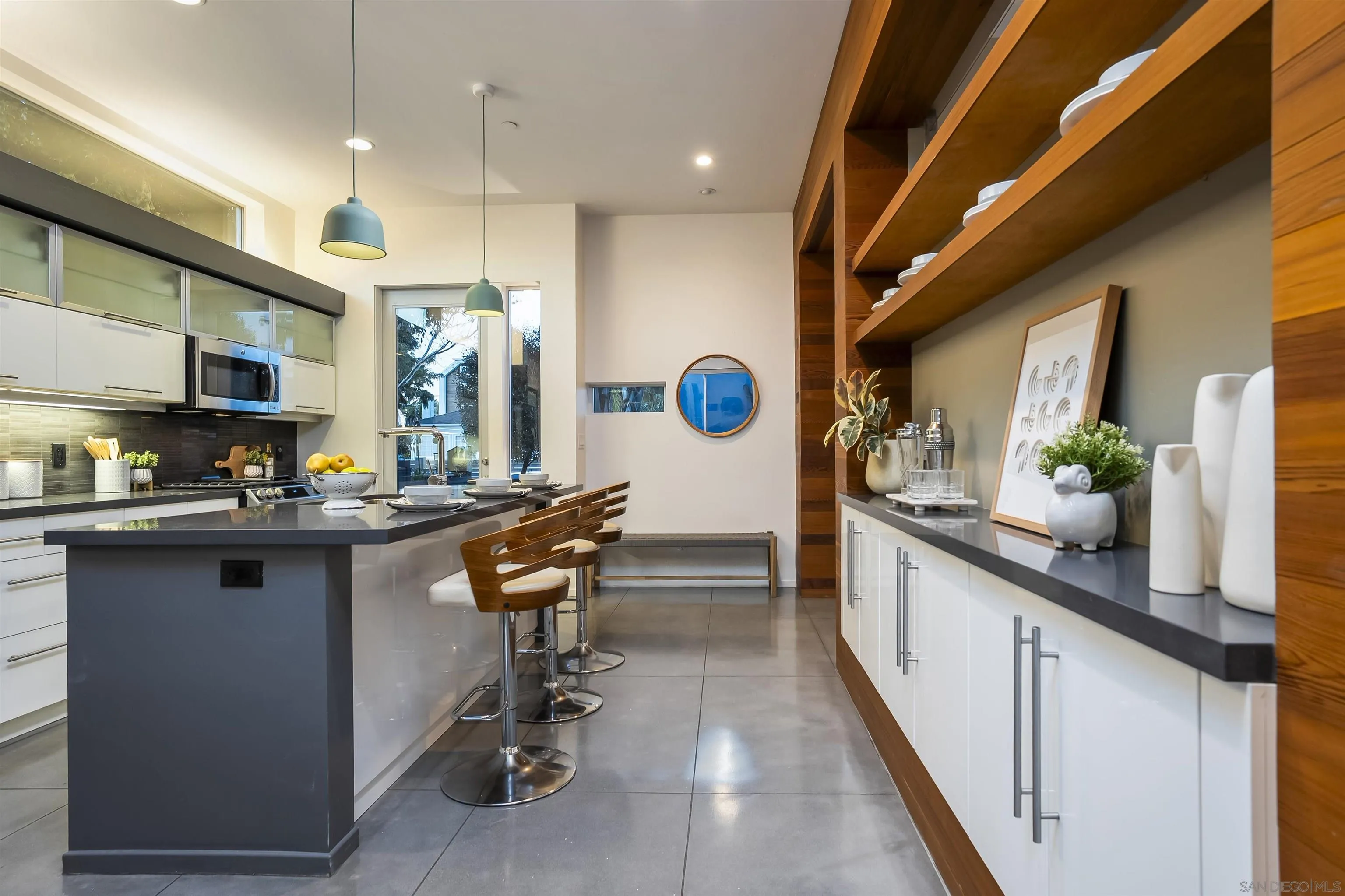 https://cdn.realtyfeed.com/cdn/127/260002892/c6927f91e724505e30f32a13e82543e2.webp